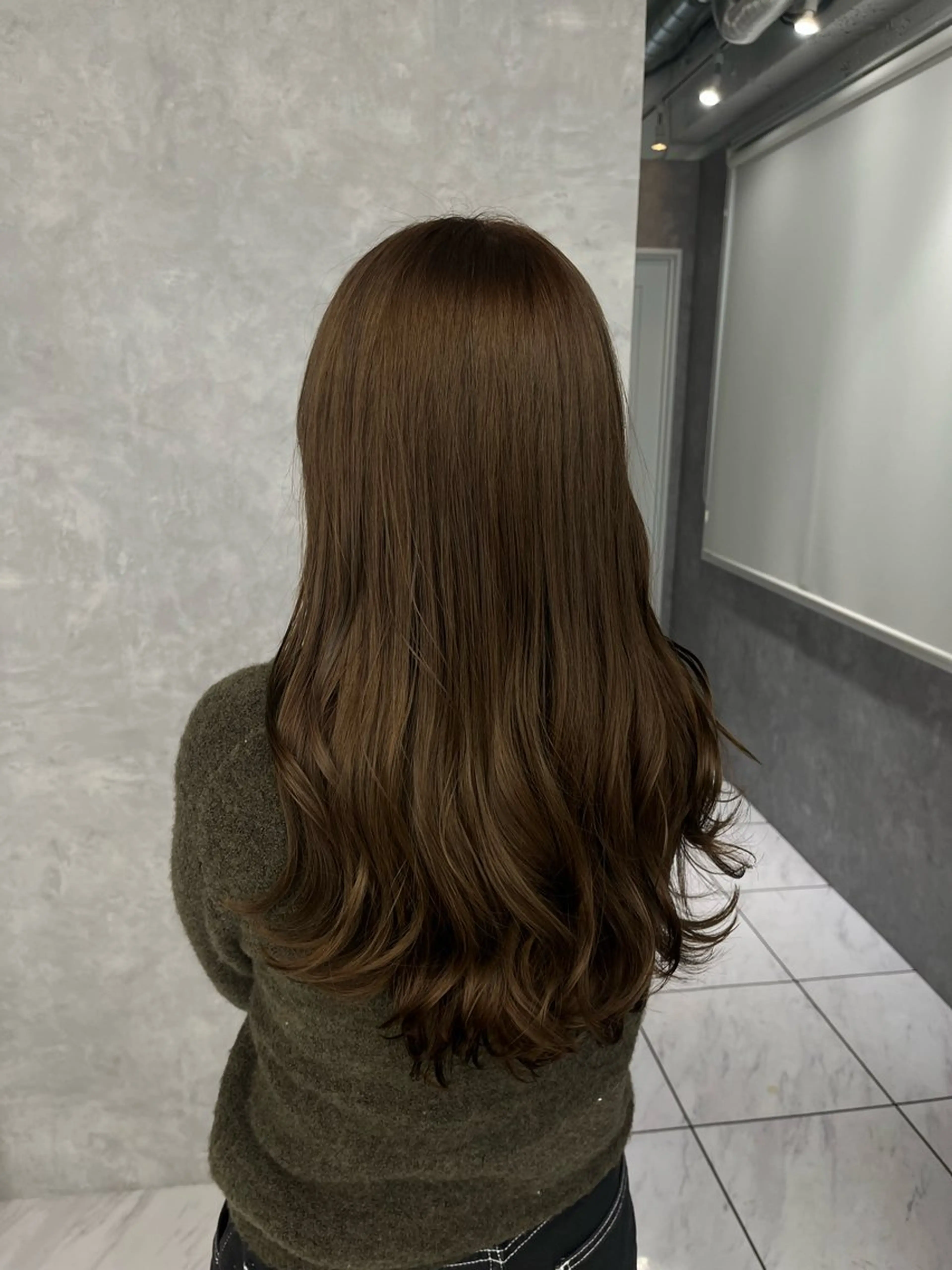 セミロング 韓国風ヘア レイヤーカット カット ヘアカラー トリートメント 髪質改善縮毛矯正/暖 色カラー/ウエダカナのヘアスタイル