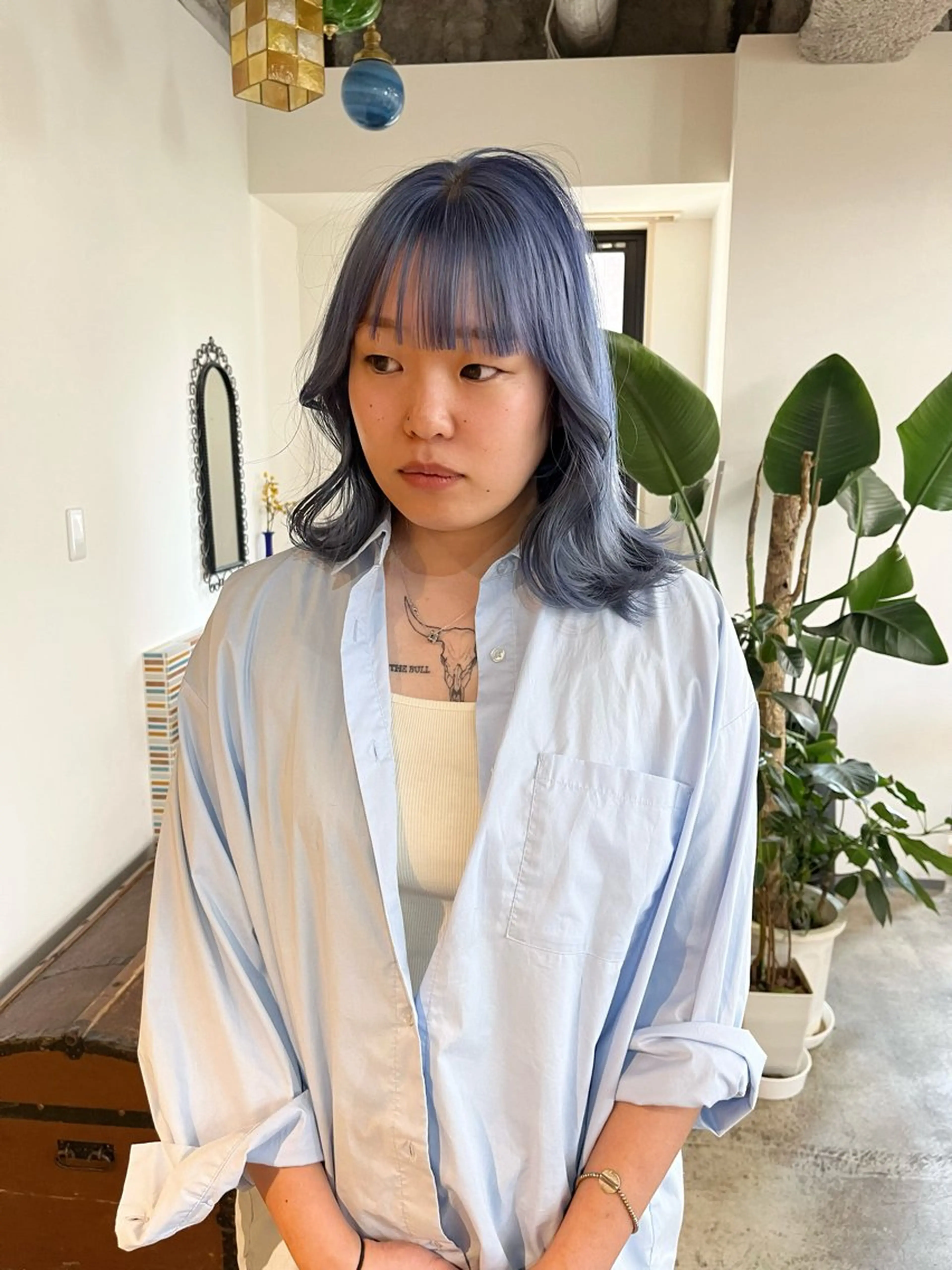 ミディアム カラー ブリーチ ブルーカラー ネイビーカラー カット ヘアカラー トリートメント 🩷ハイトーン透明感 レイヤー🩷ユリカのヘアスタイル