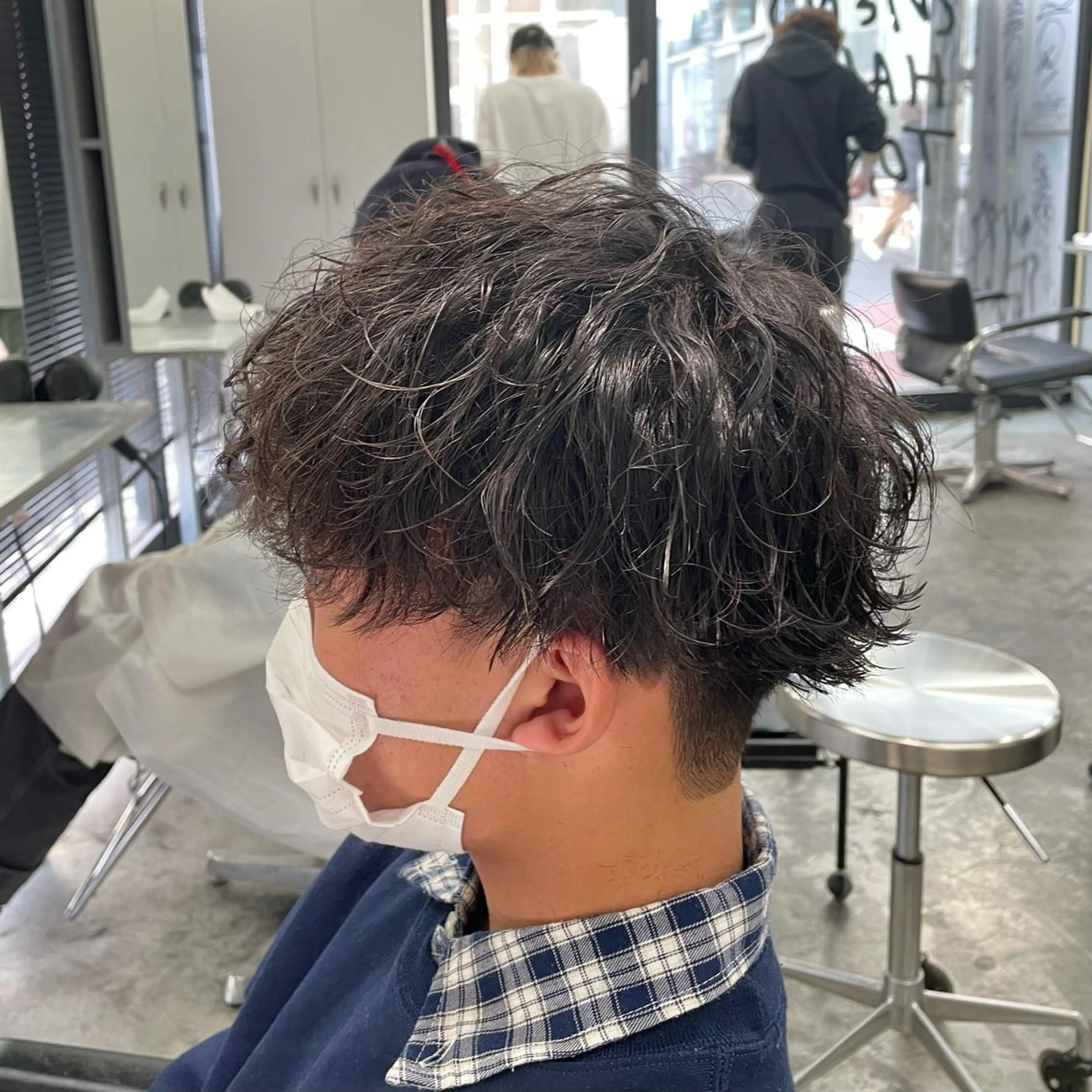 ショート パーマ メンズ 波巻きパーマ カット パーマ メンズ特化美容師/ 藤戸 椋のヘアスタイル