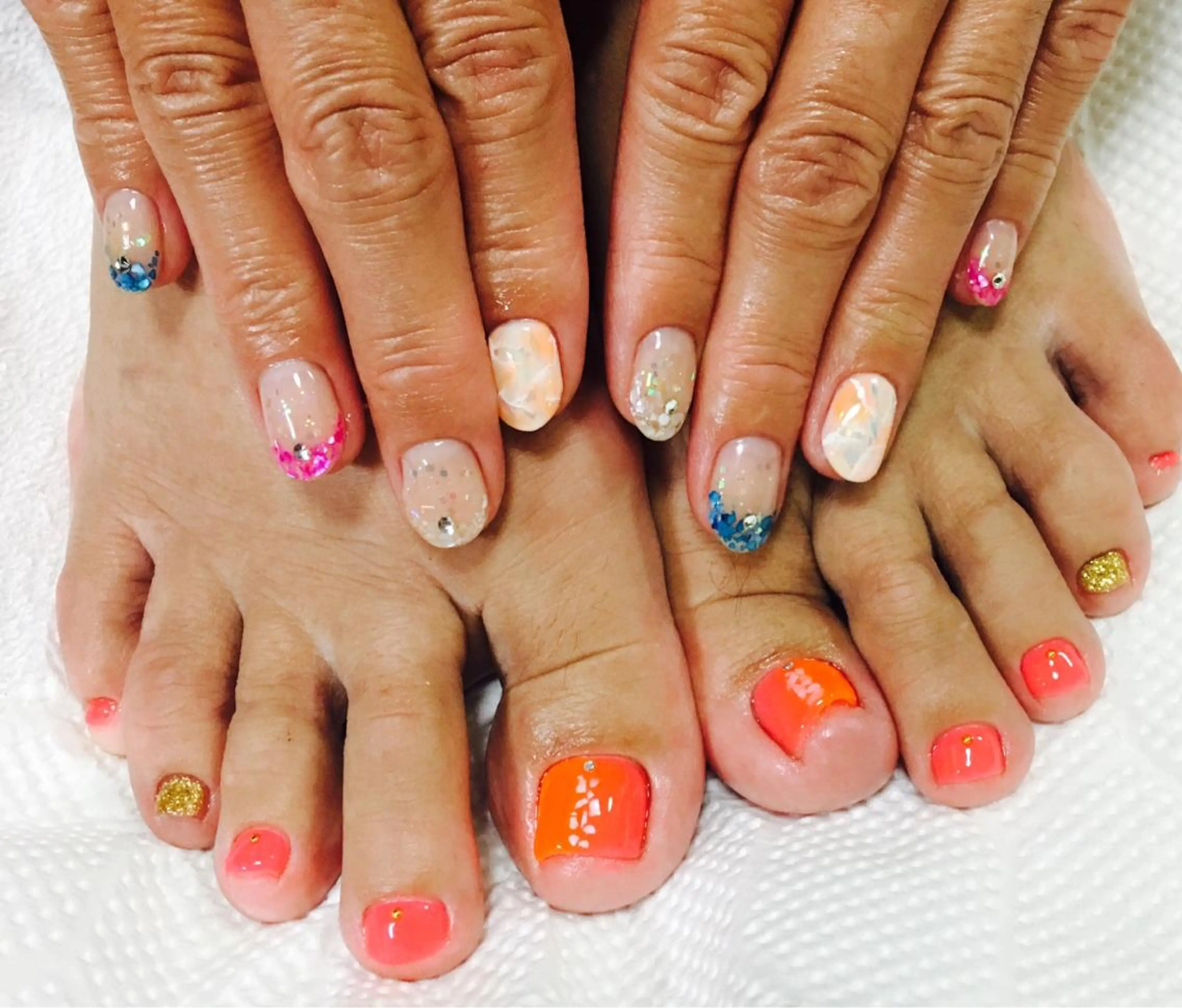 ネイル THECOLORS所属・近貞 莉奈のネイルデザイン