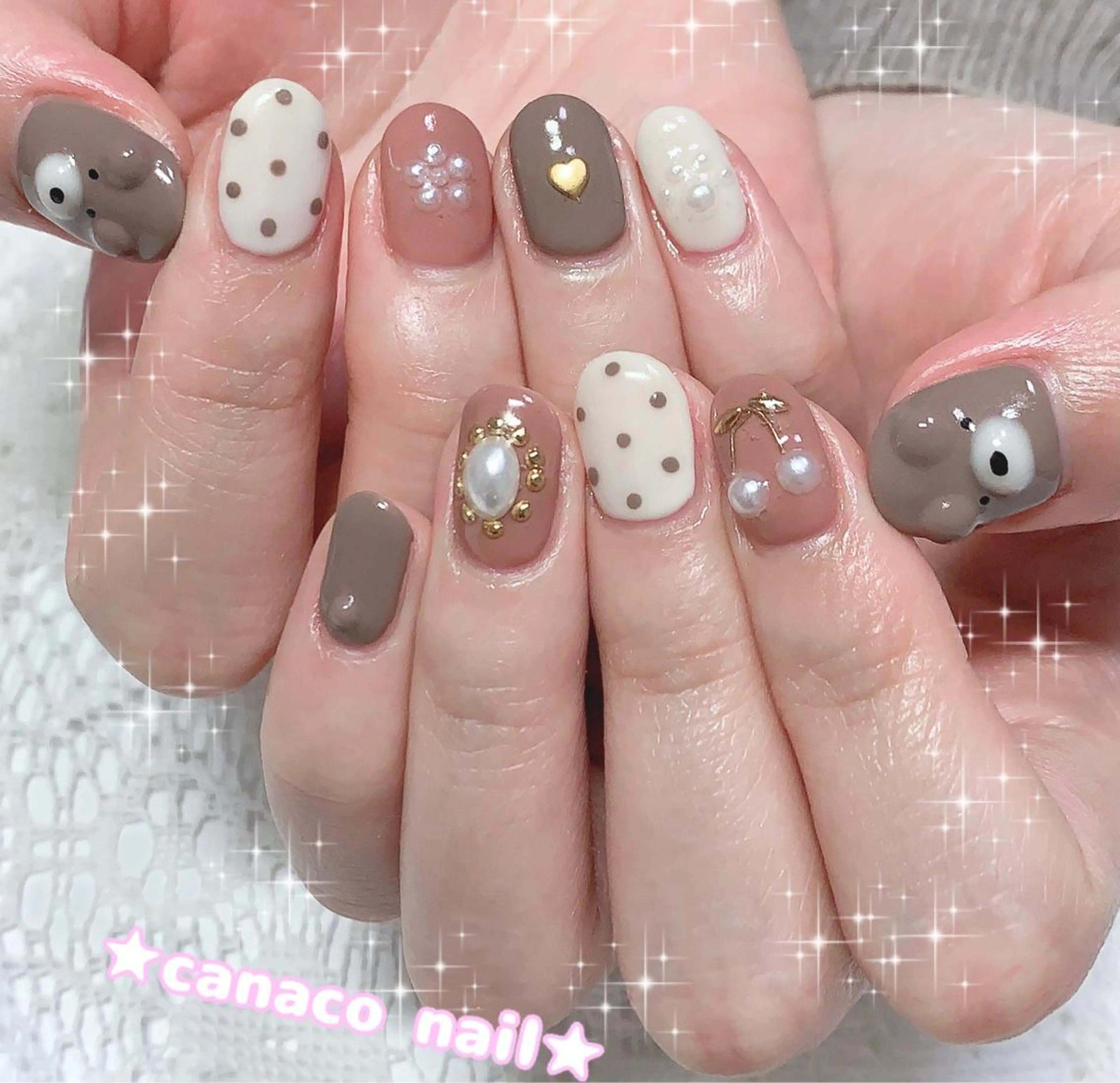 ネイル アートネイル ドット ジェルネイル パラジェル ストーンネイル Felice所属・ベテランネイル cnc  nailのネイルデザイン