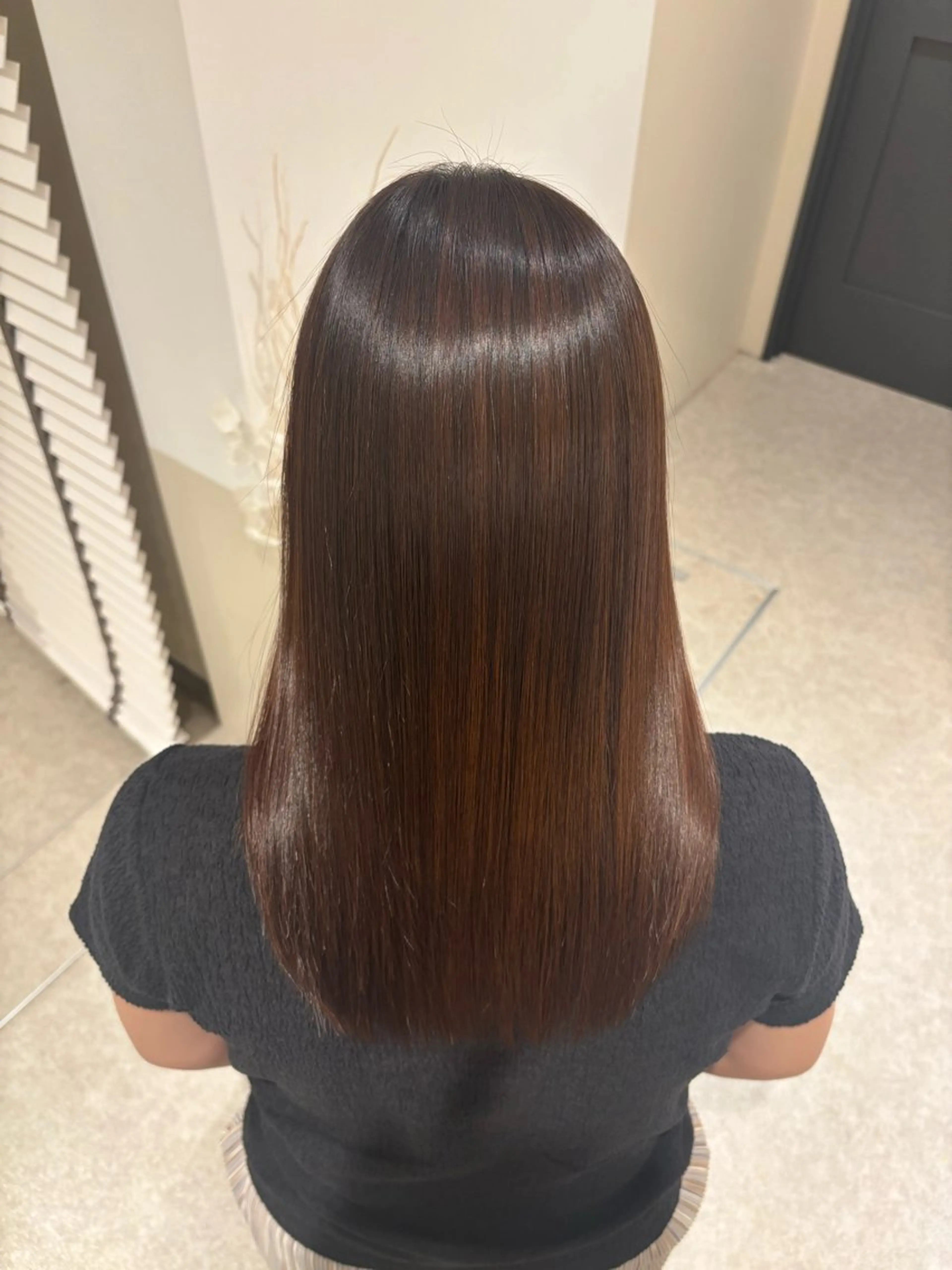 ミディアム 篠崎 加奈のヘアスタイル