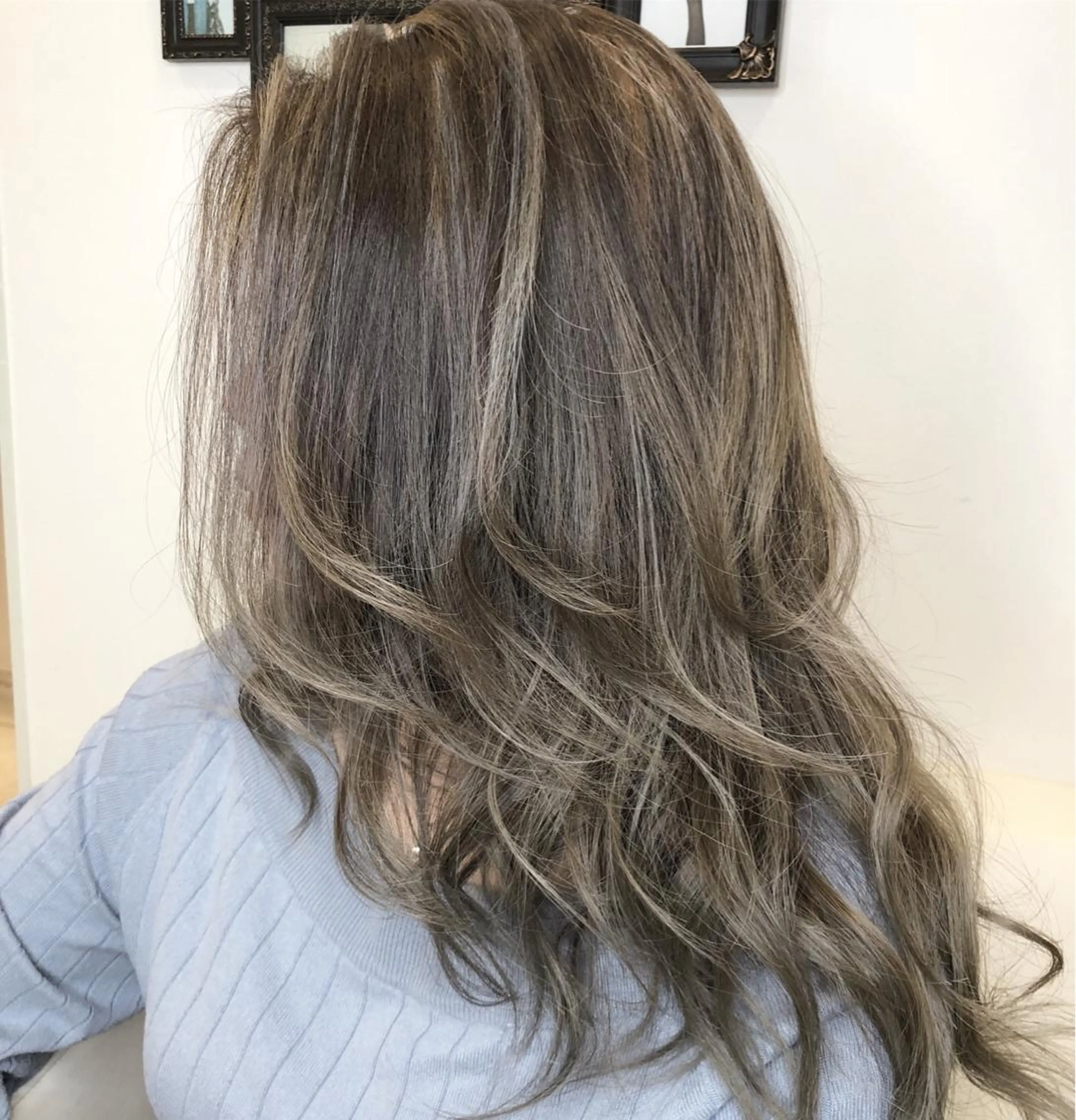 セミロング レイヤーカット ブリーチ/髪質改善 NYNY大久保のヘアスタイル
