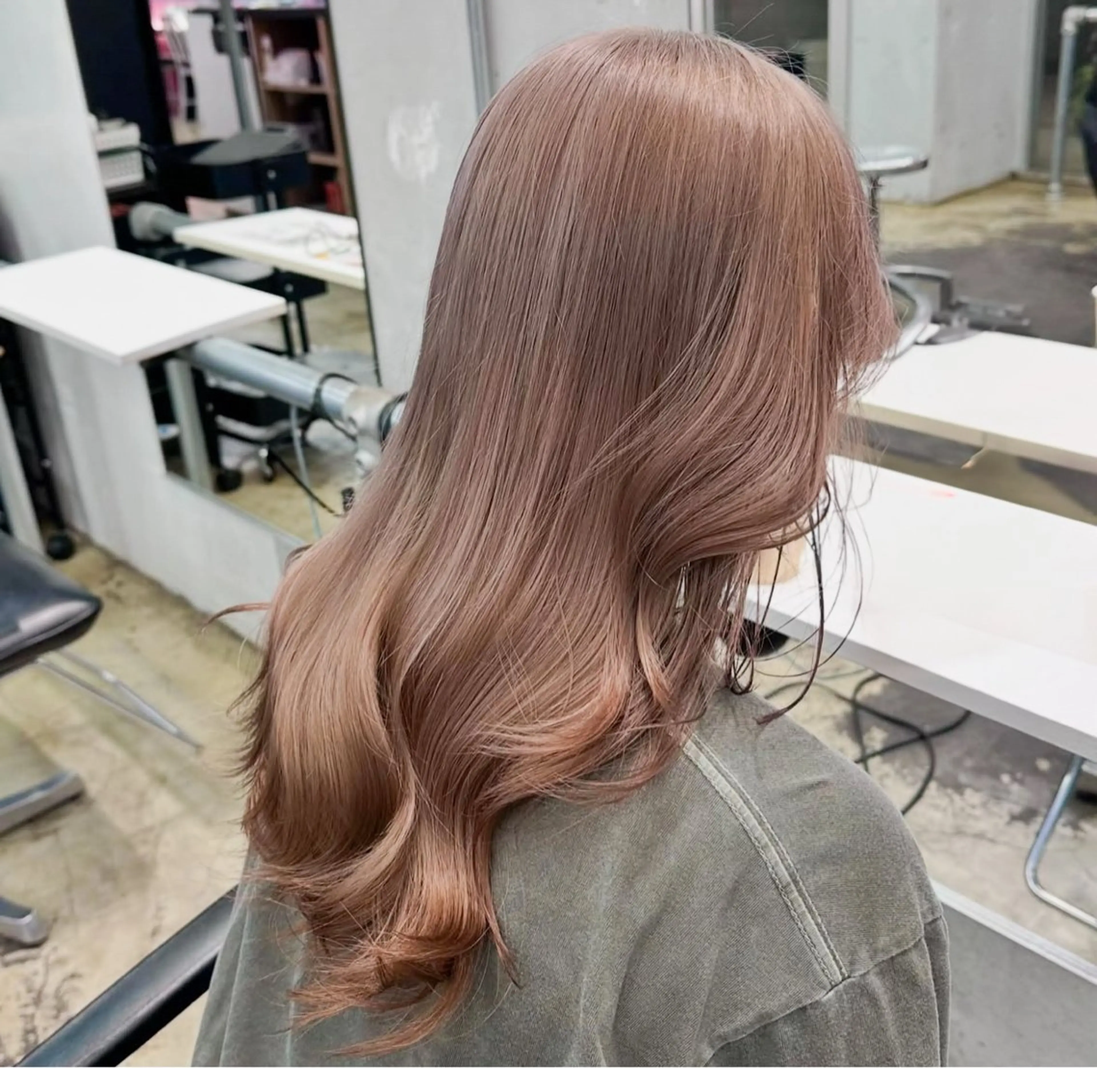 セミロング カラー ヘアアレンジ ベージュカラー ミルクティーベージュ 🥀モテ暖色× エクステ🥀あかりのヘアスタイル