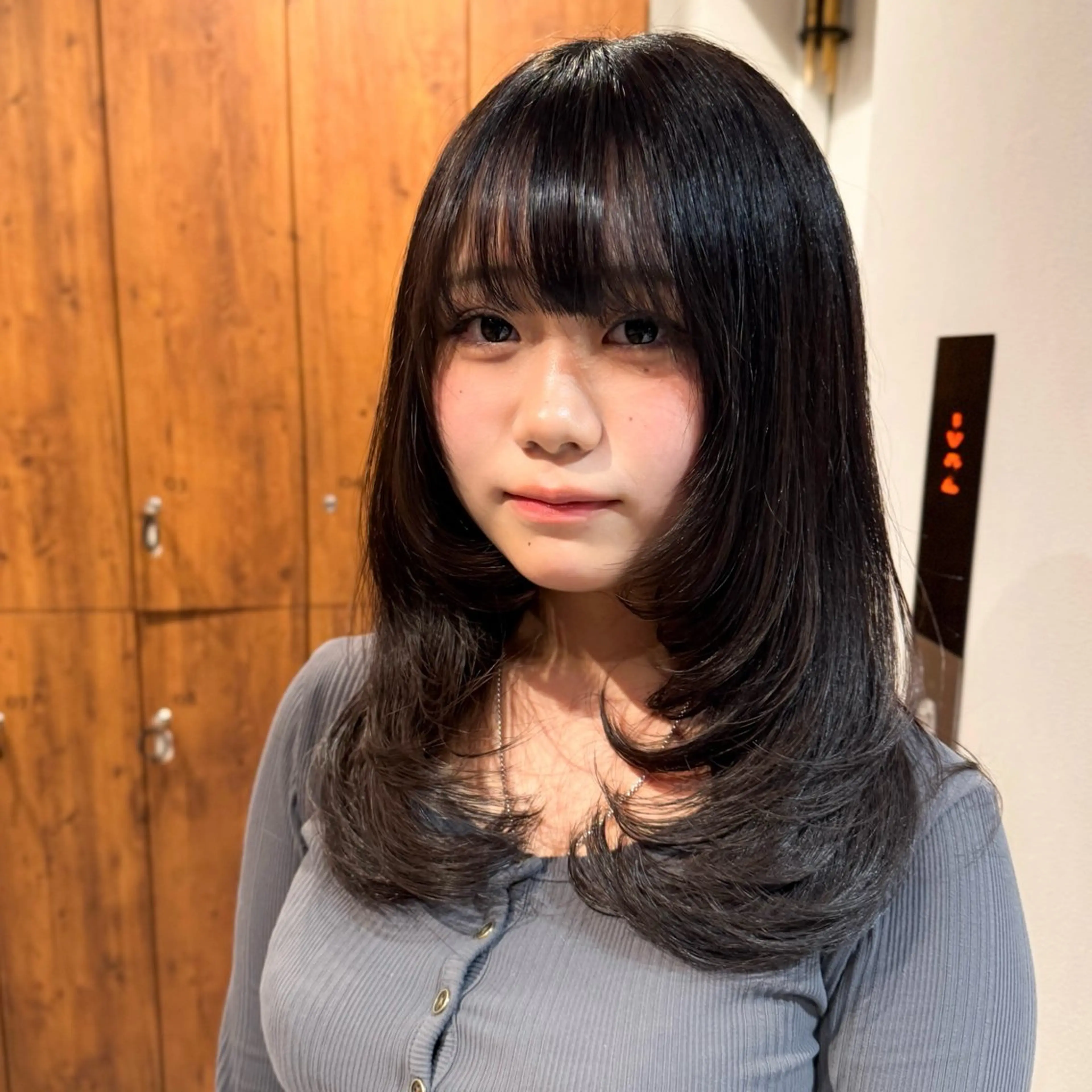 ミディアム レイヤーカット カット メンズ/レディース /ナチュラル/下村迅のヘアスタイル