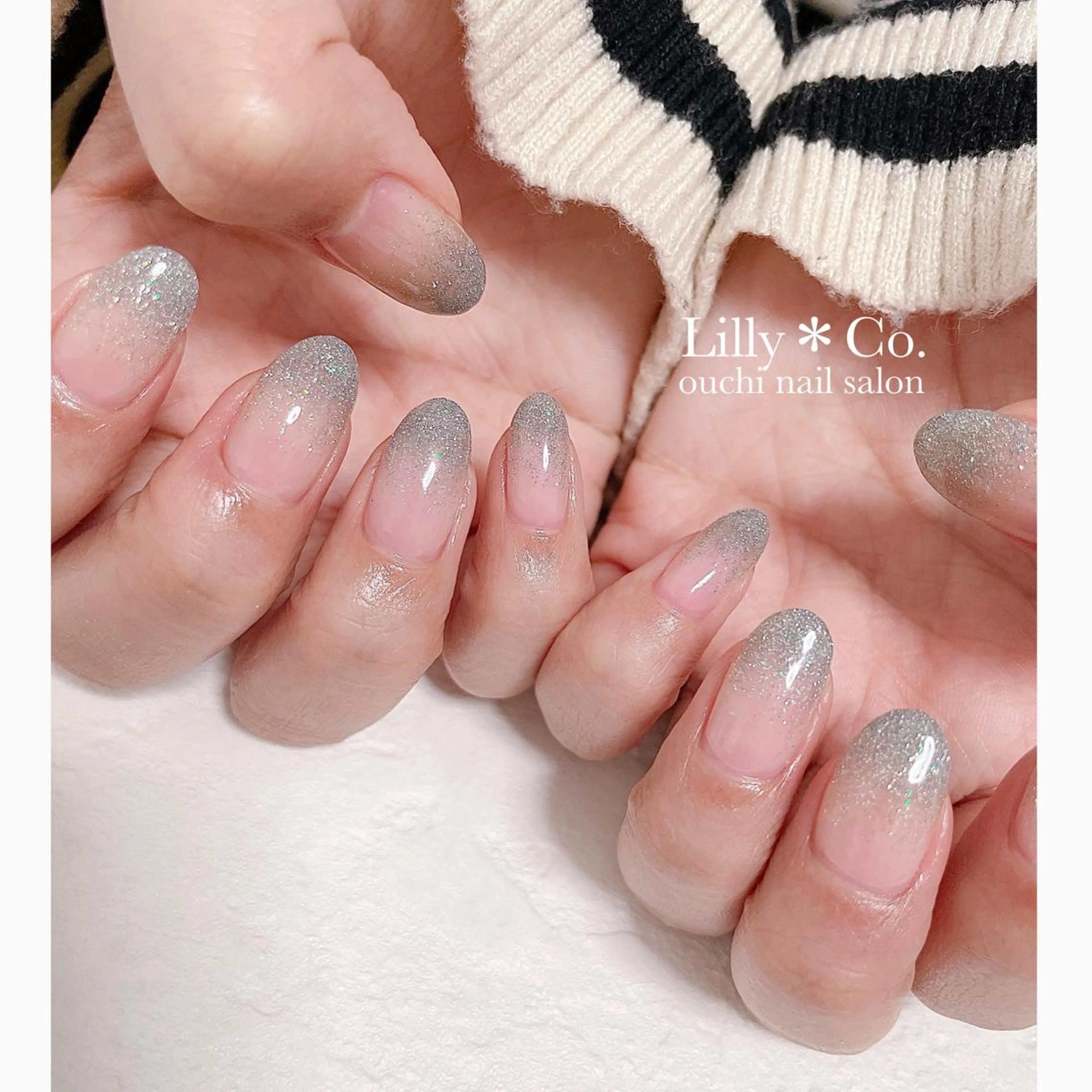 ネイル フラッシュネイル グラデーション キラキラネイル ラメ(グリッター) ハンドネイル ハンドケア Lilly Co.のネイルデザイン