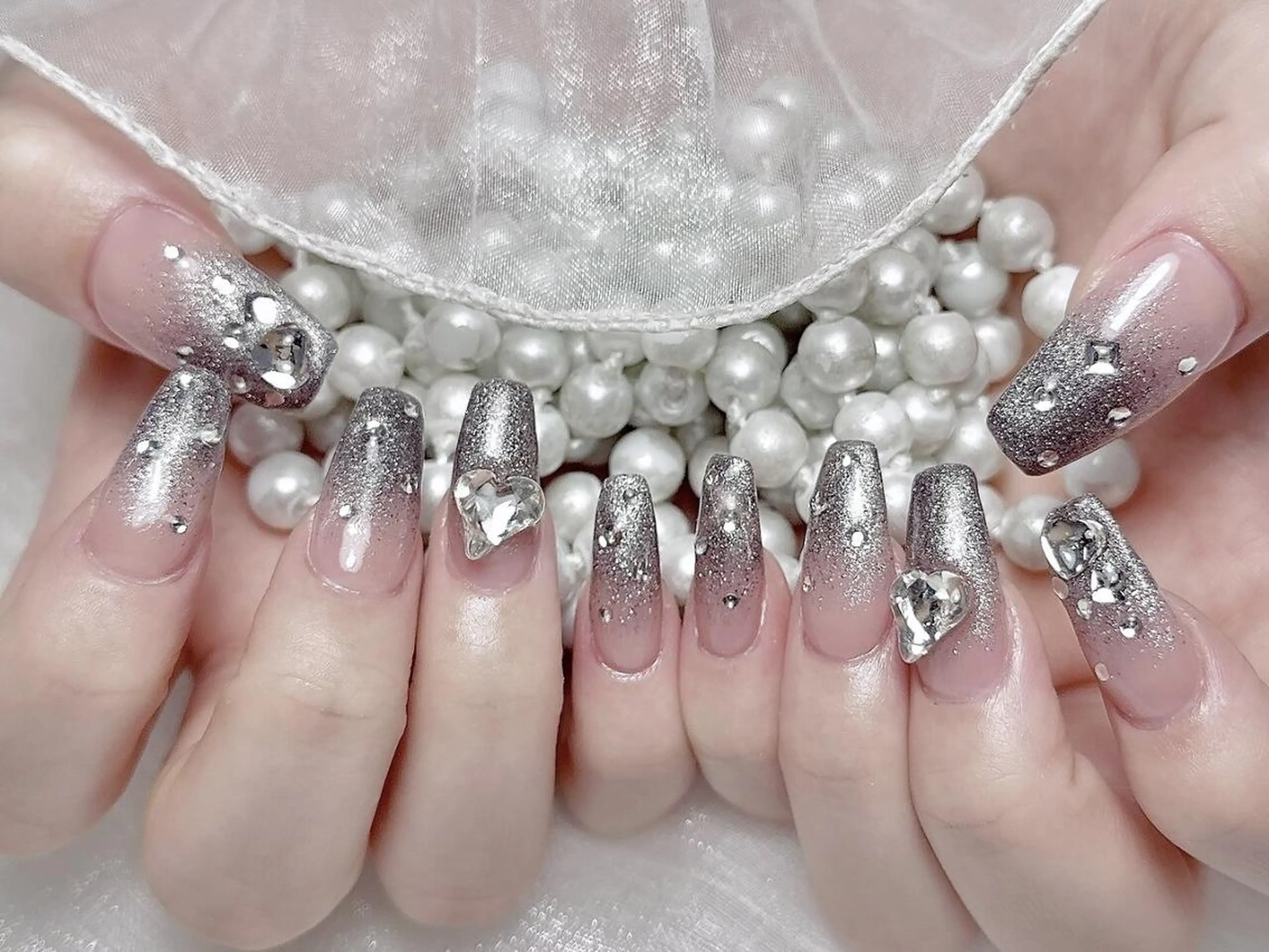 ネイル Hanya 🌈のネイルデザイン