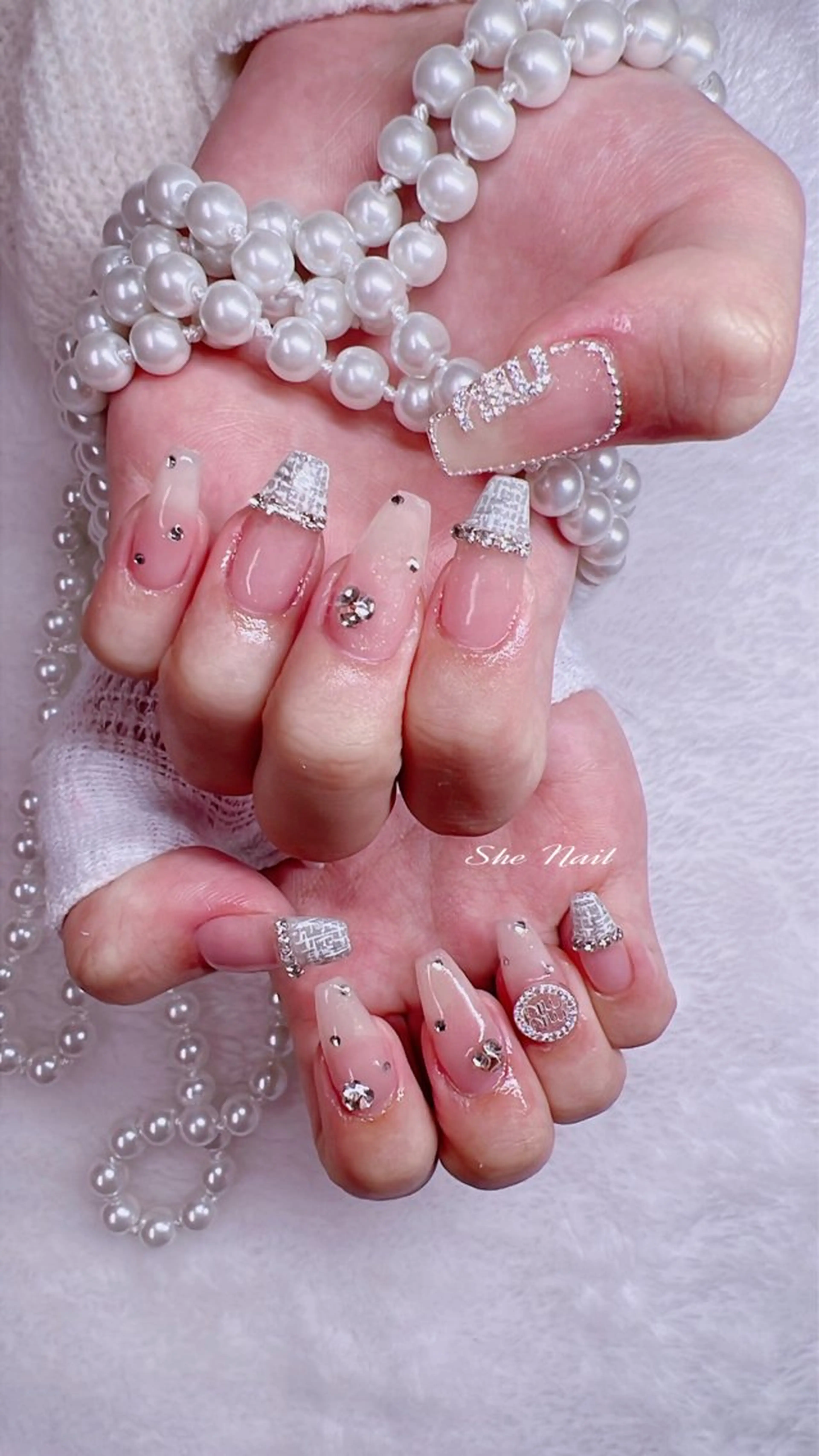 ネイル チークネイル 長さ出し フレンチネイル ハート キラキラネイル ハンドネイル She   Nail所属・ISA_ BELLAのネイルデザイン