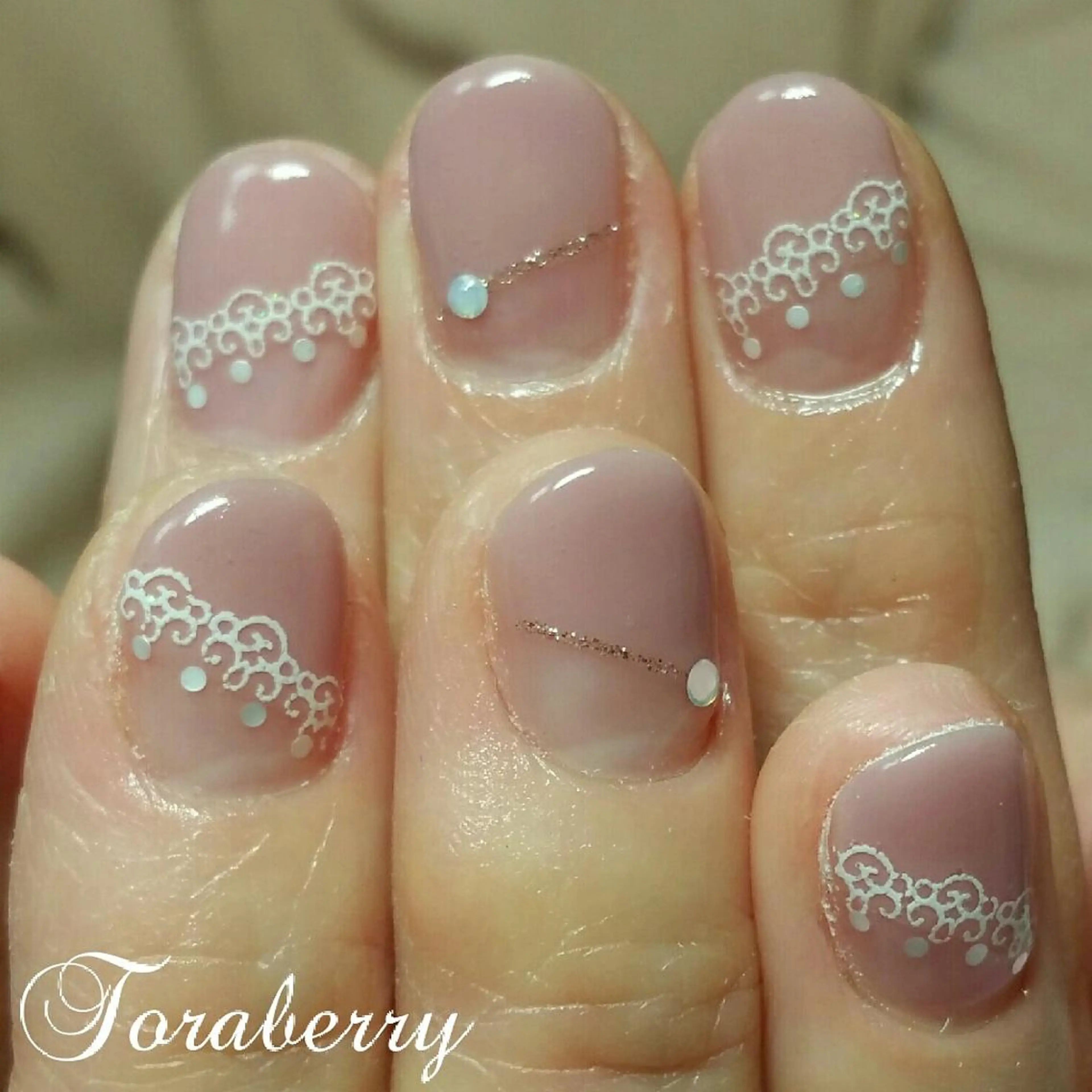 ネイル フレンチネイル 斜めフレンチ ネイリスト なつみのネイルデザイン