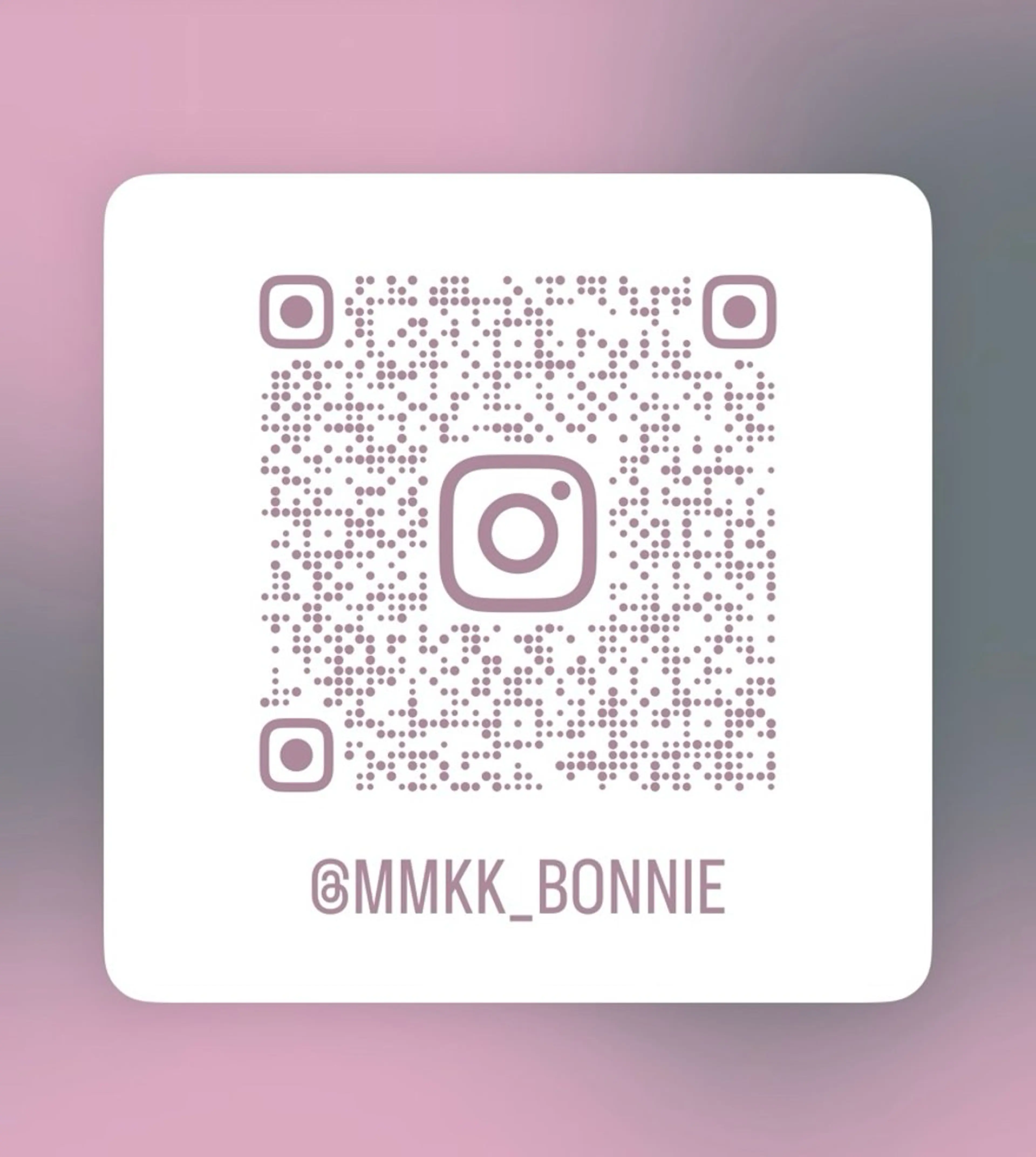 ネイル BONNIE所属・BONNIE MIKIのネイルデザイン