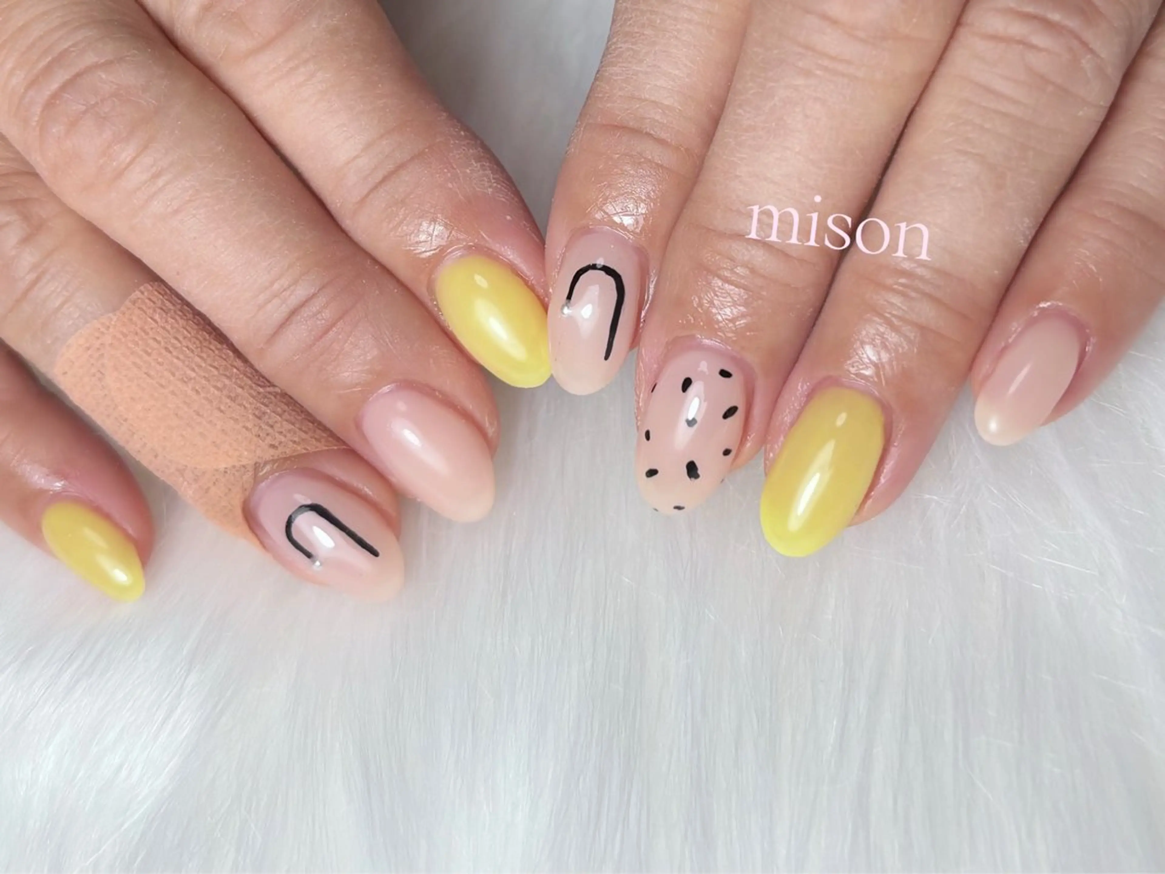 ネイル 持ち込み mison所属・mison 安形友花のネイルデザイン
