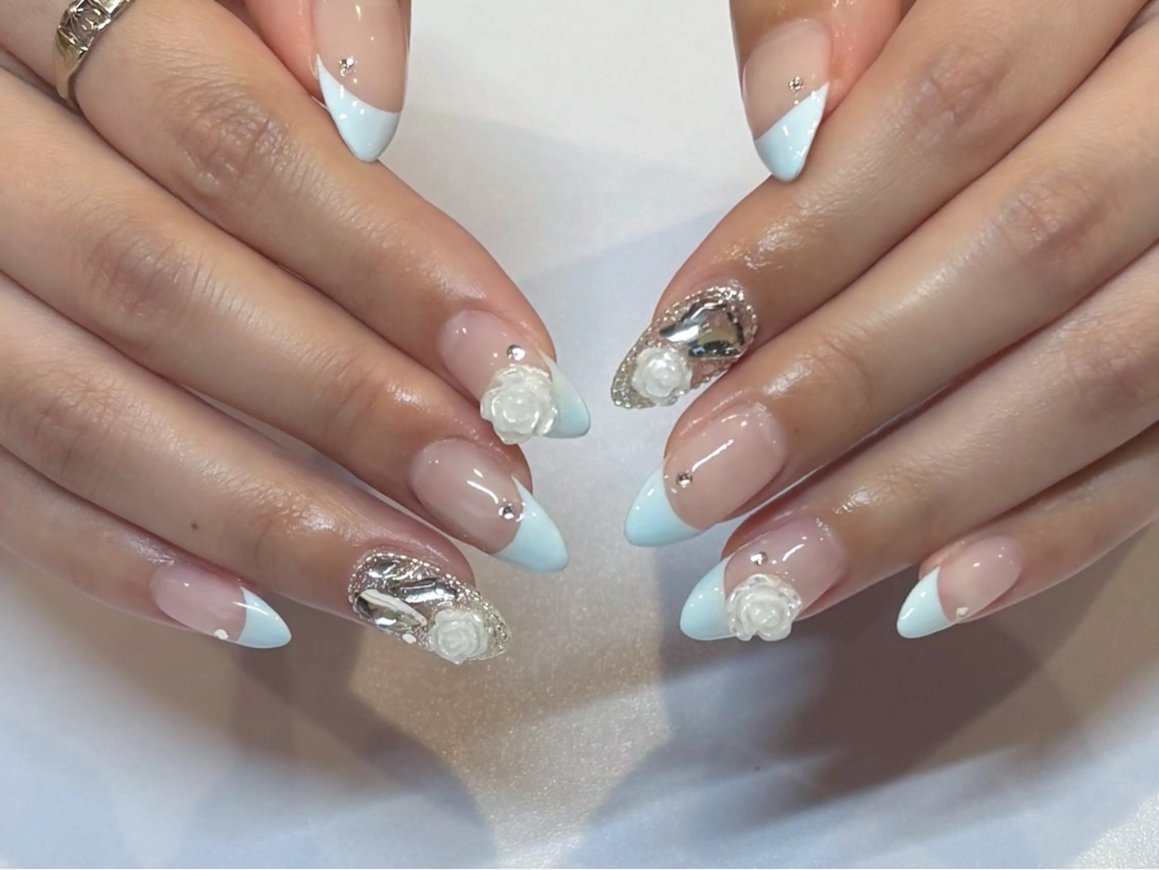 ネイル KARIN🦢 韓国⌇ワンホンネイルのネイルデザイン