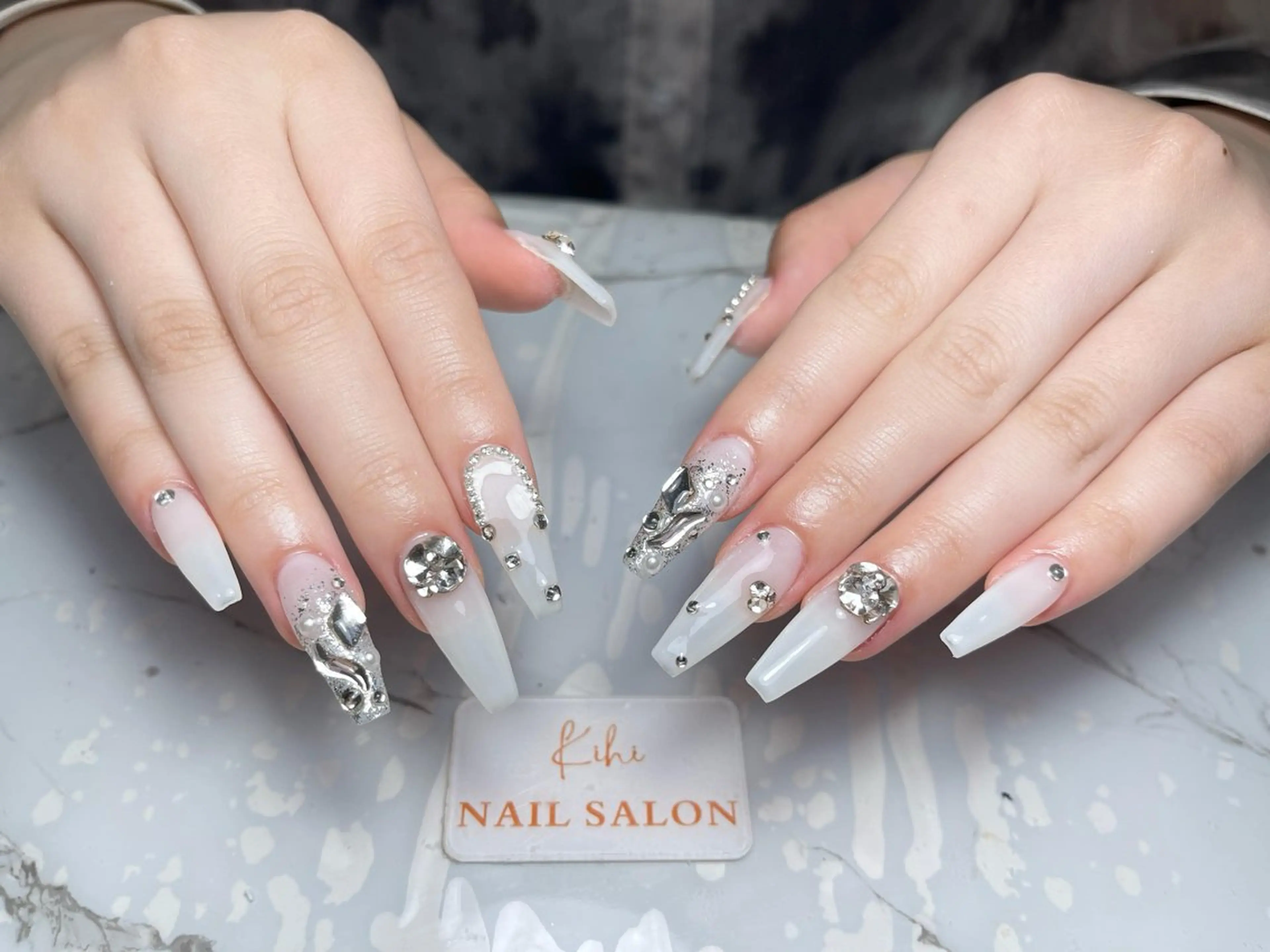 ネイル アートネイル フレンチネイル ジェルネイル グラデーション 韓国ネイル さくら💮💮 【オフ無料】のネイルデザイン