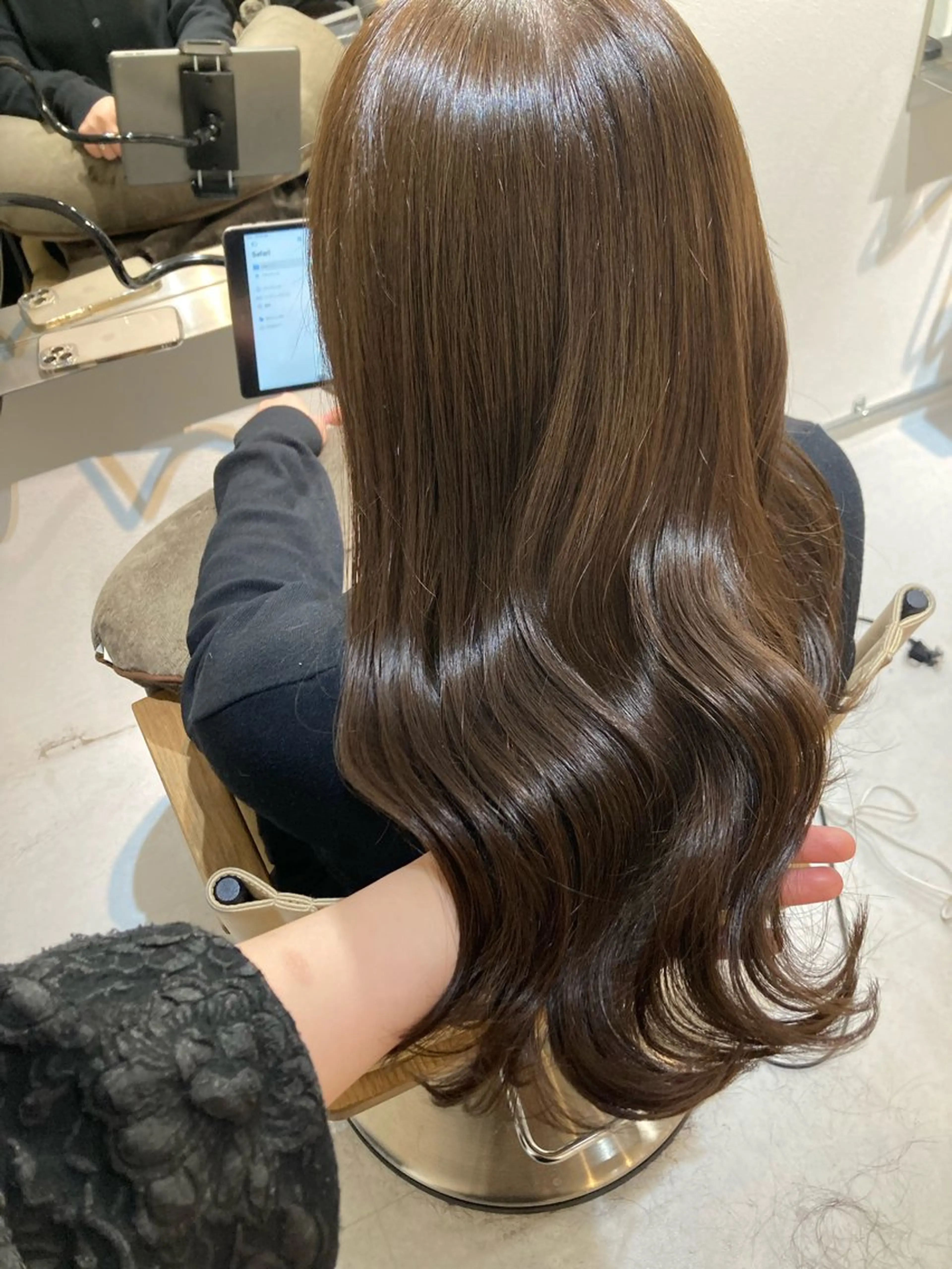 セミロング ✨色持ちの良い艶 カラー✨蟹江真世のヘアスタイル