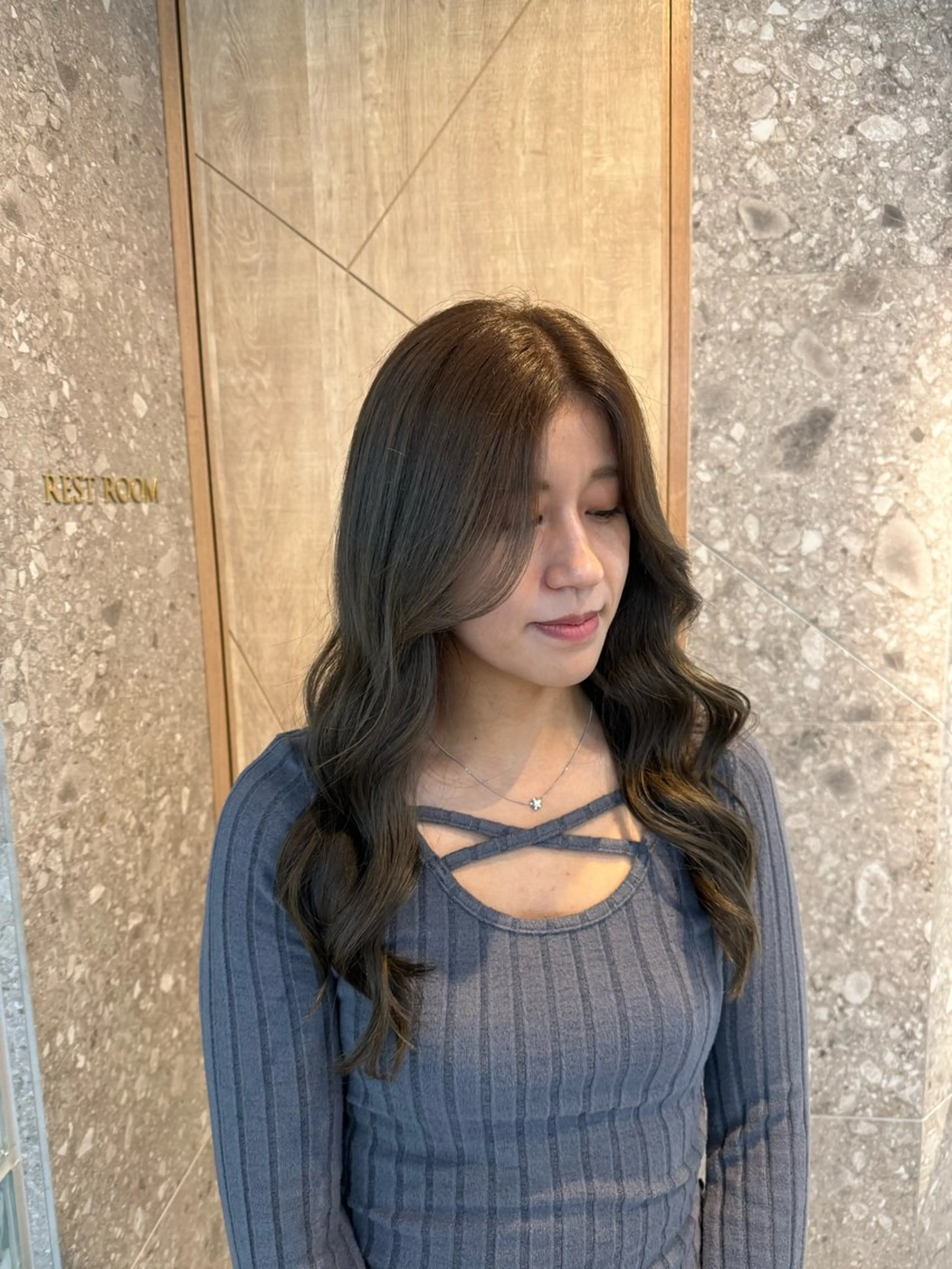 ロング カラー 木村 柚伊のヘアスタイル