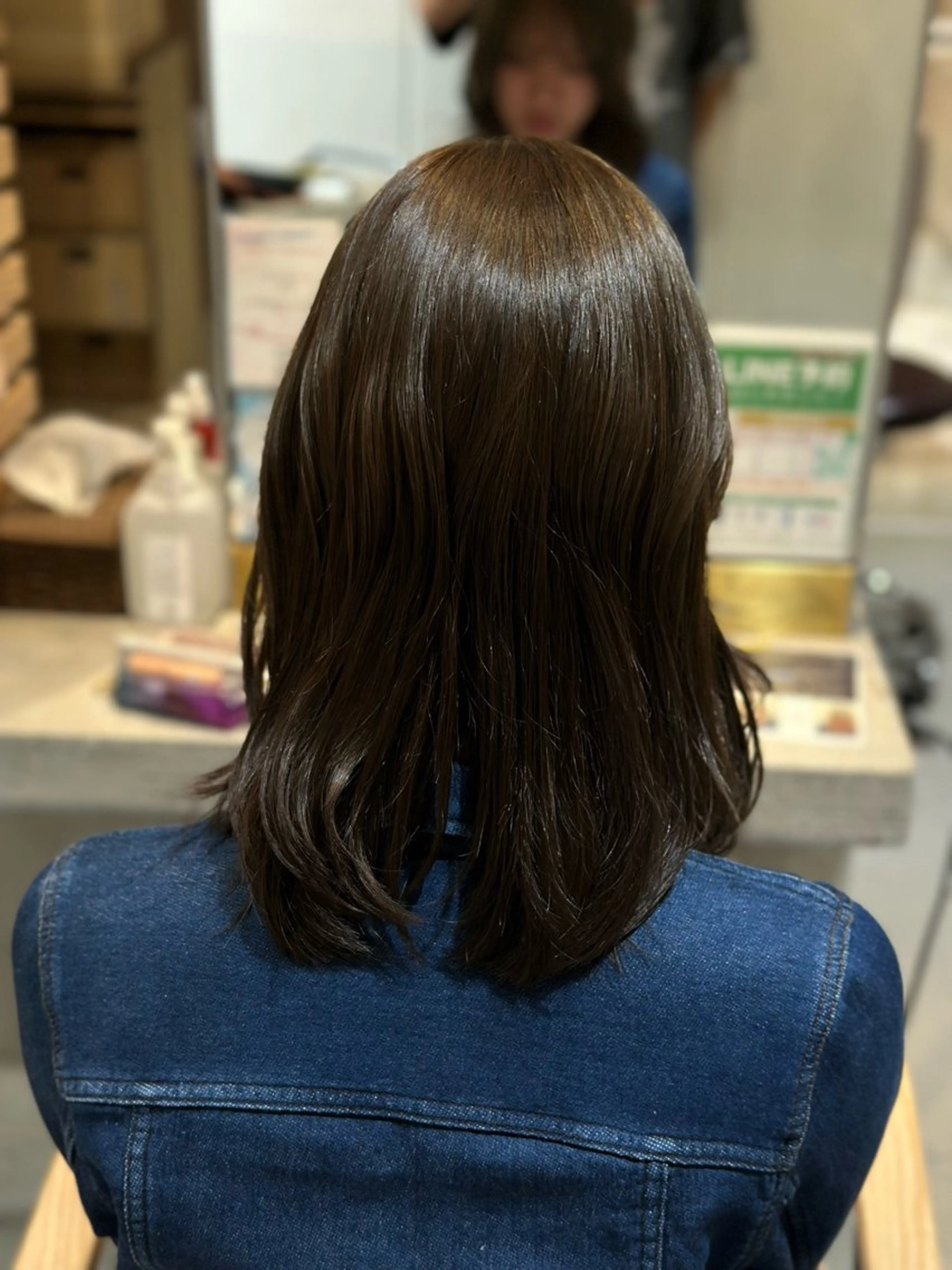 カラー ブラウンカラー イルミナカラー 三吉 純のヘアスタイル