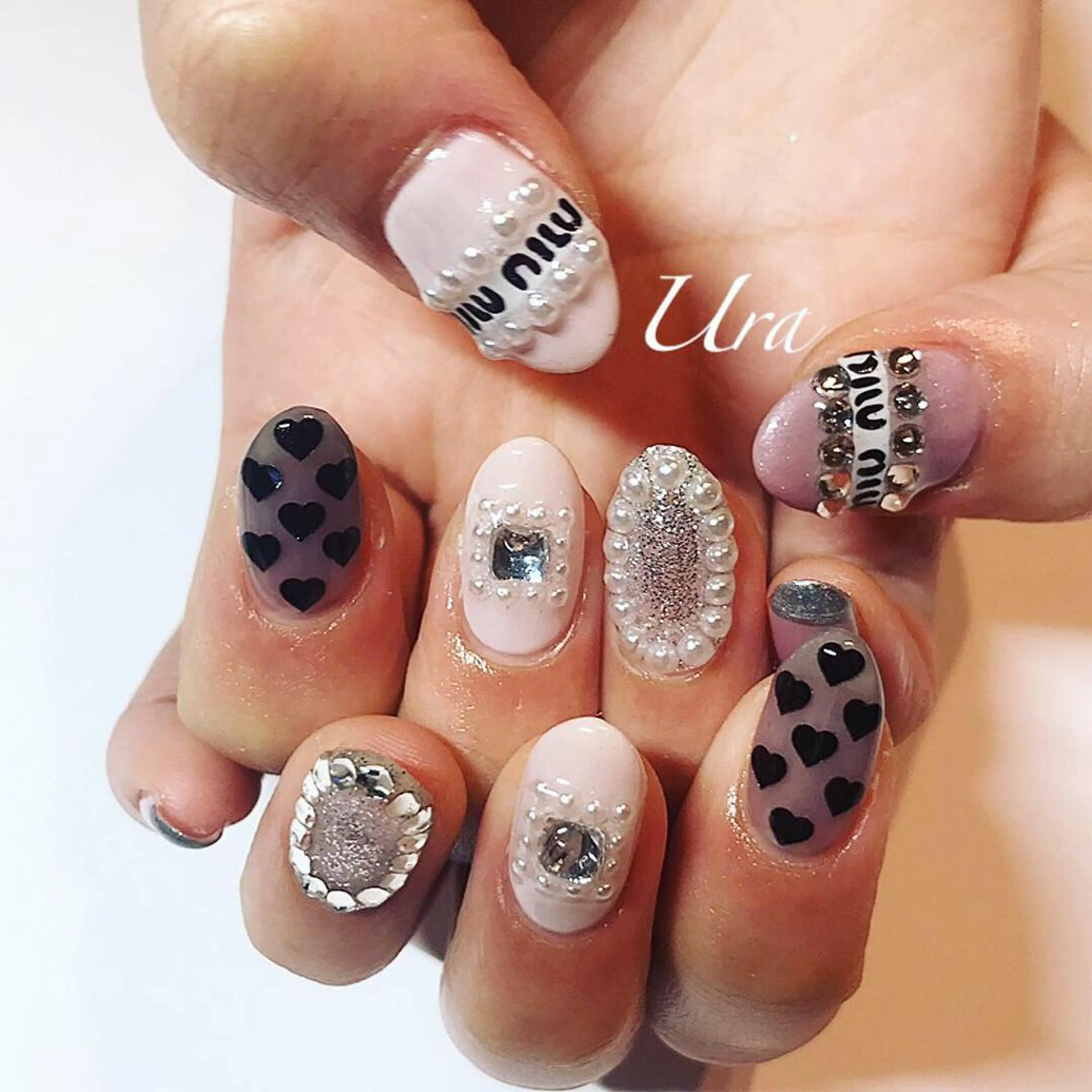 ネイル UrakoNail 《nail》のネイルデザイン