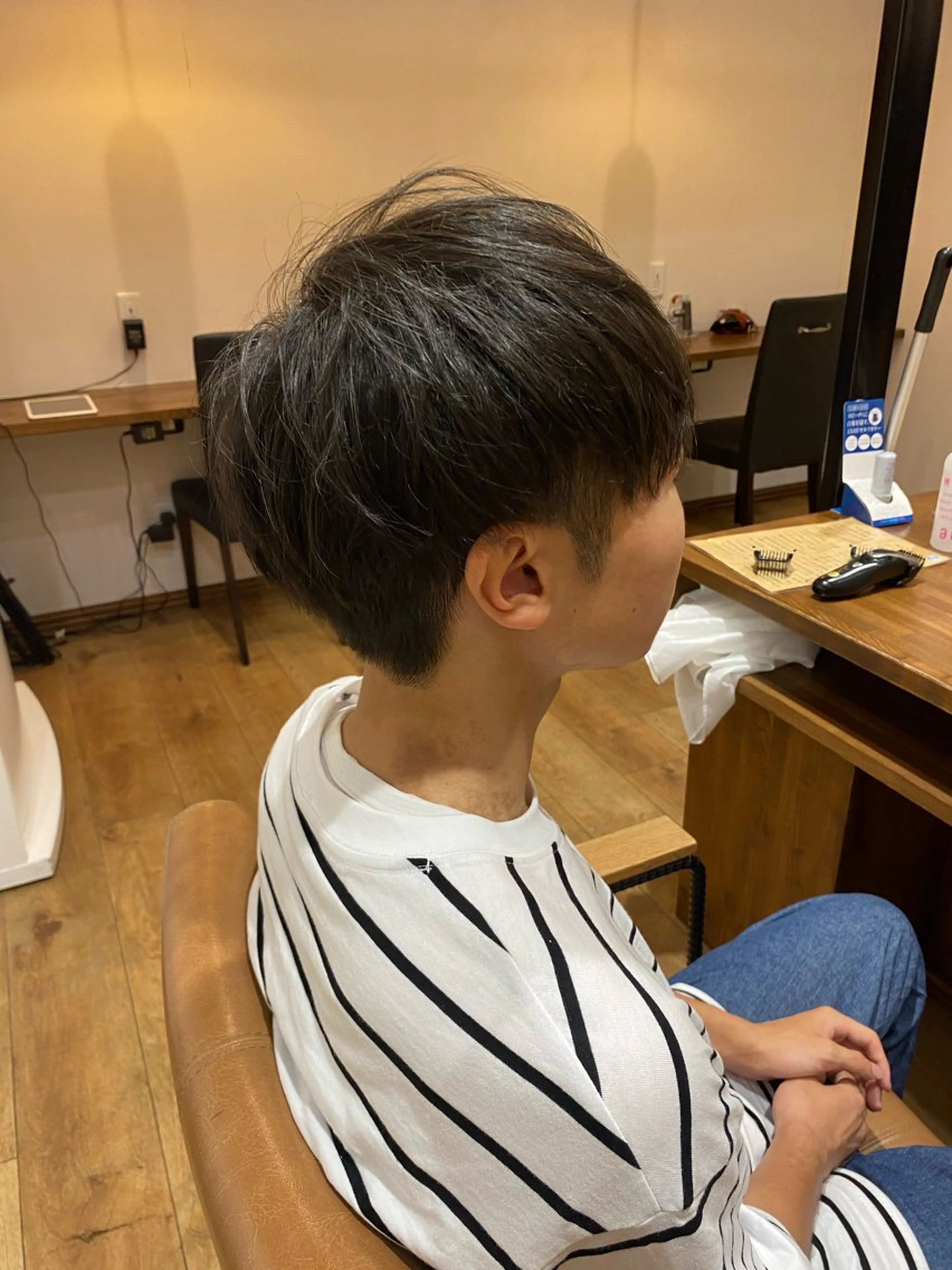 ショート メンズ マッシュ 刈り上げ カット 暖色系カラー まおのヘアスタイル