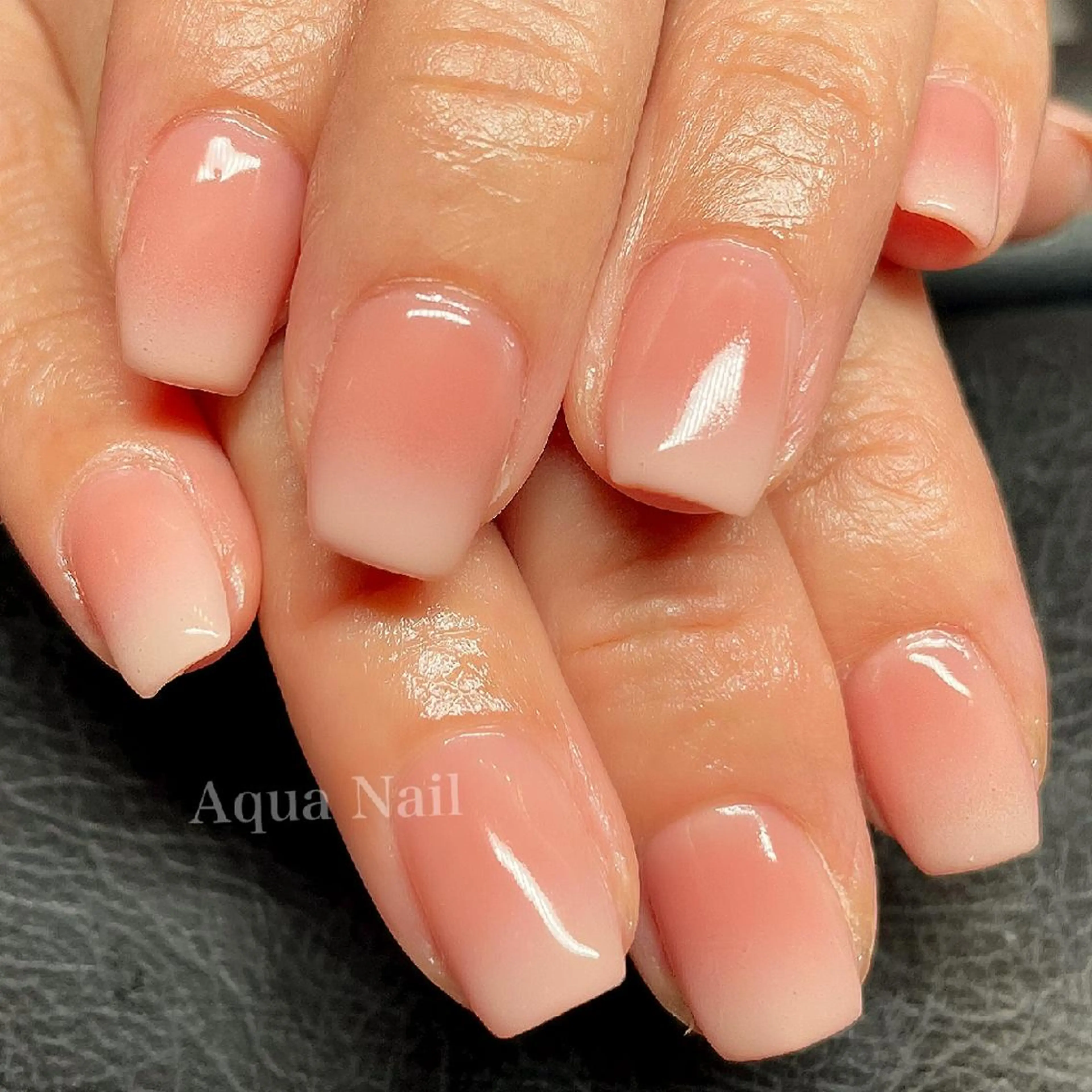 ネイル グラデーション オフィスネイル ピンク ハンドネイル フットネイル AQUA NAIL所属・AQUA NAILのネイルデザイン