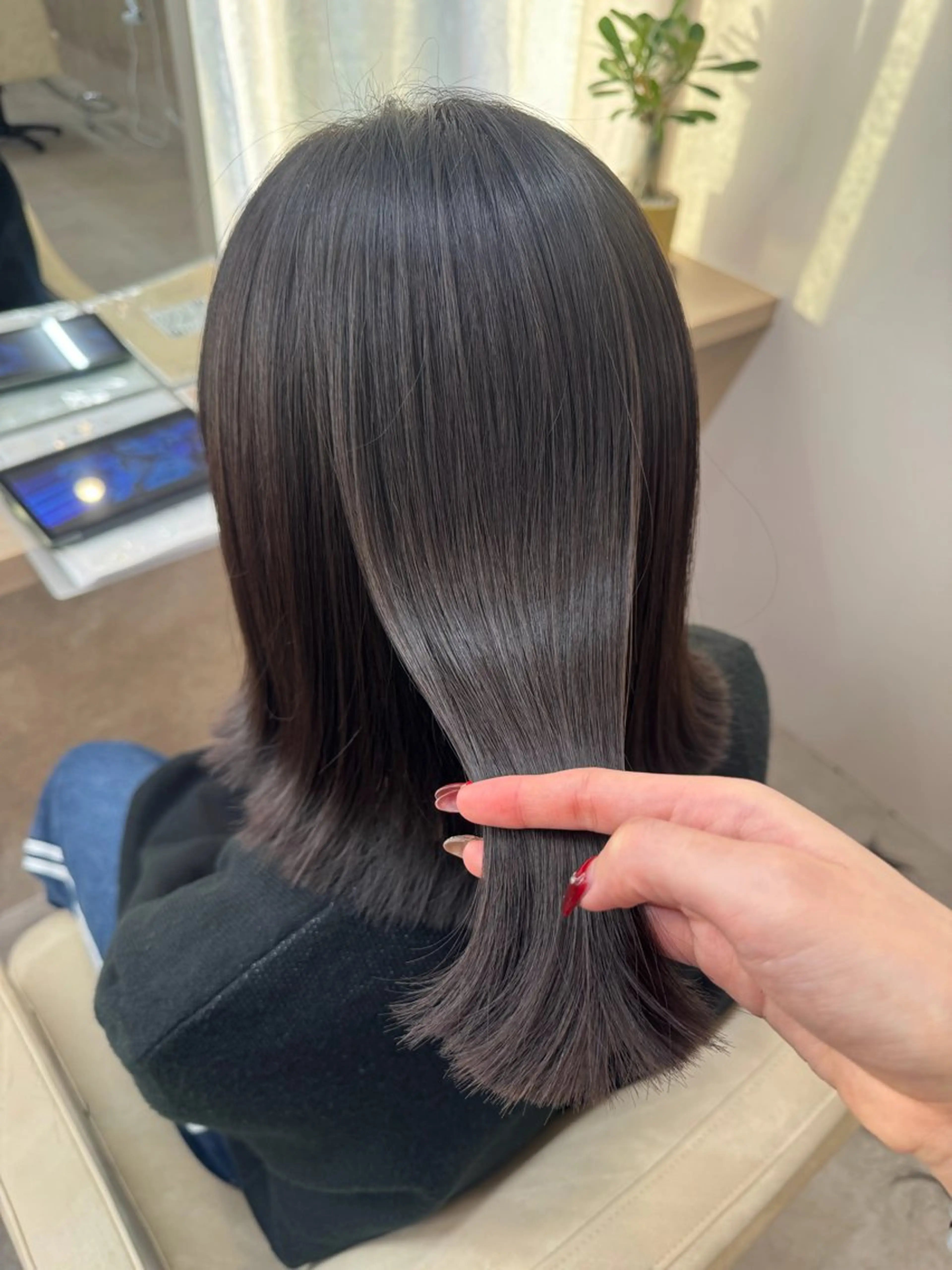 ミディアム りん/ハイトーン💖 🌈髪質改善✨️浜松のヘアスタイル