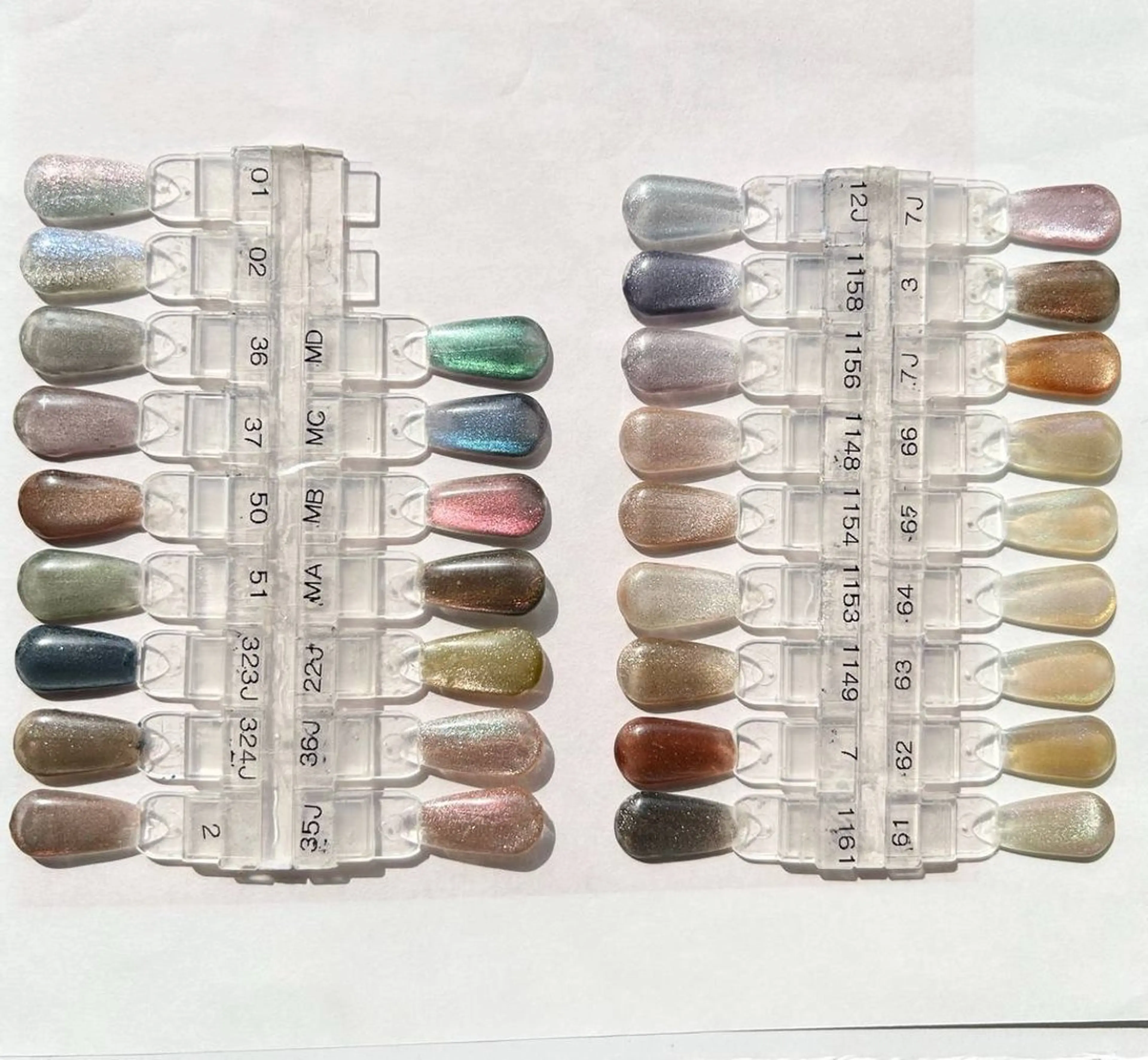 ネイル マグネットネイル マグネットワンカラー ワンカラーネイル ハンドネイル フリーランス¨̮⃝ ネイリストOKADAのネイルデザイン