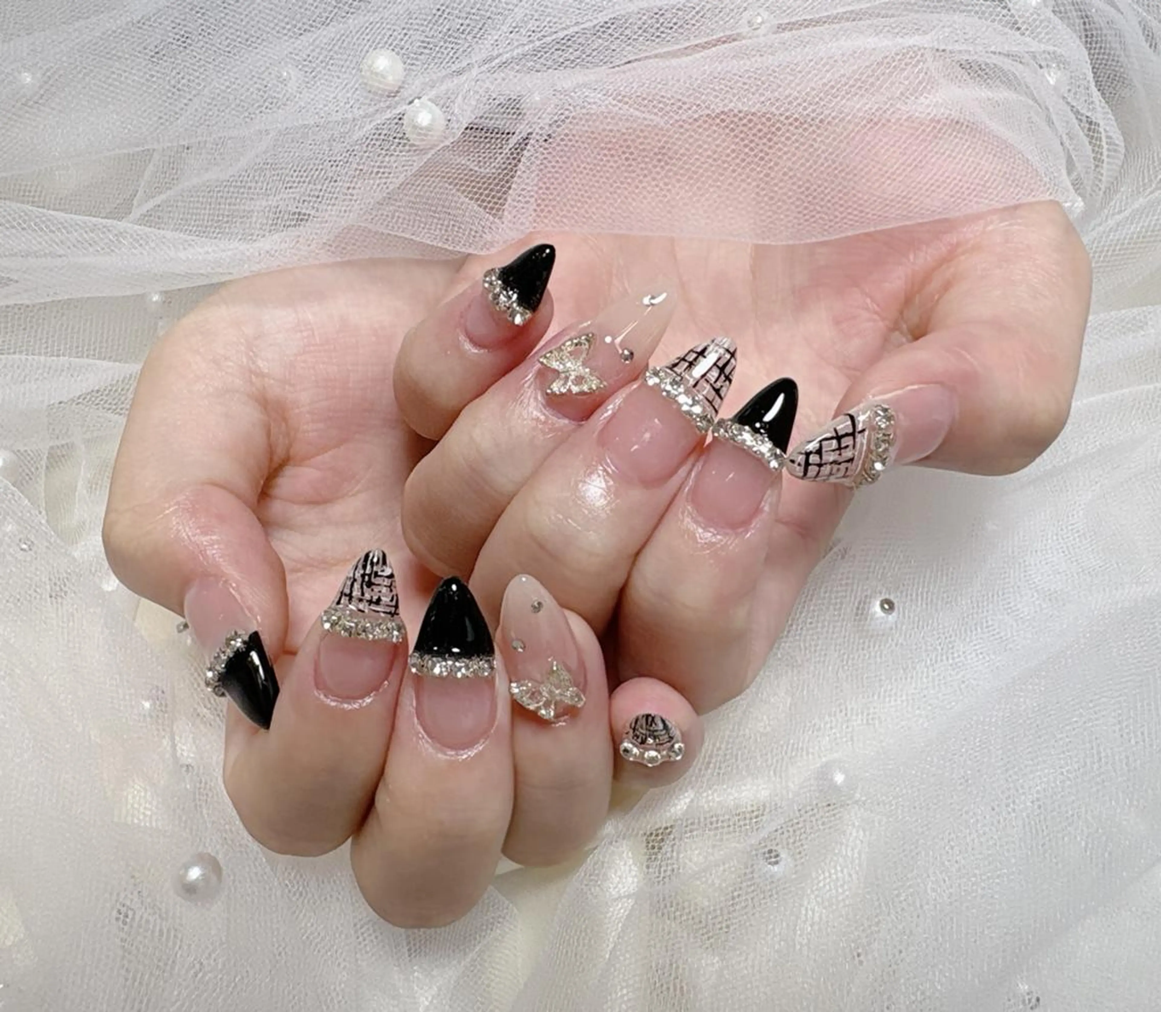 ネイル ハンドネイル ハンドケア 🦋 MiKi 🦋 ネイルサロンのネイルデザイン