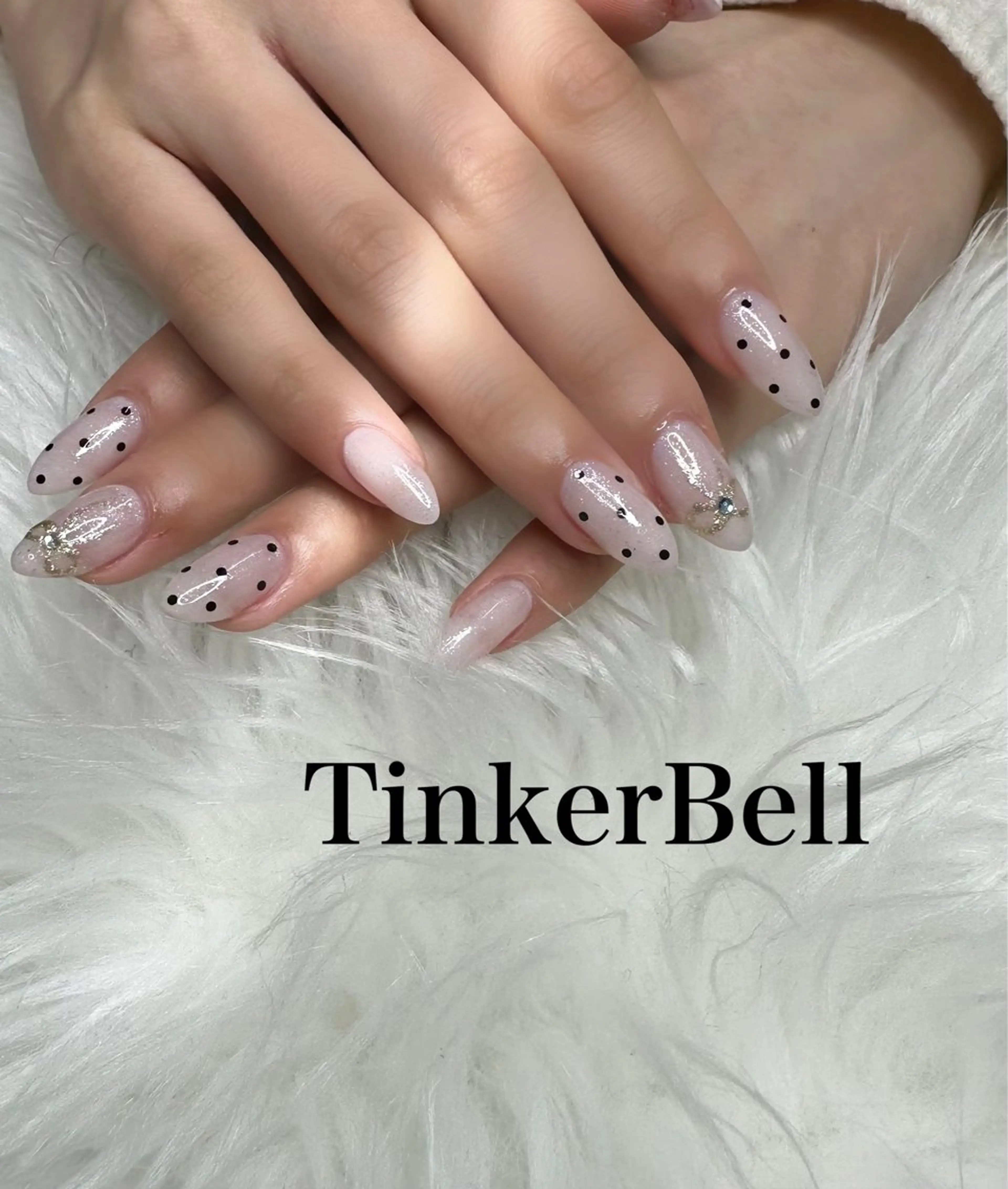 ネイル ドット リボン ハンドネイル Tinker Bellのネイルデザイン