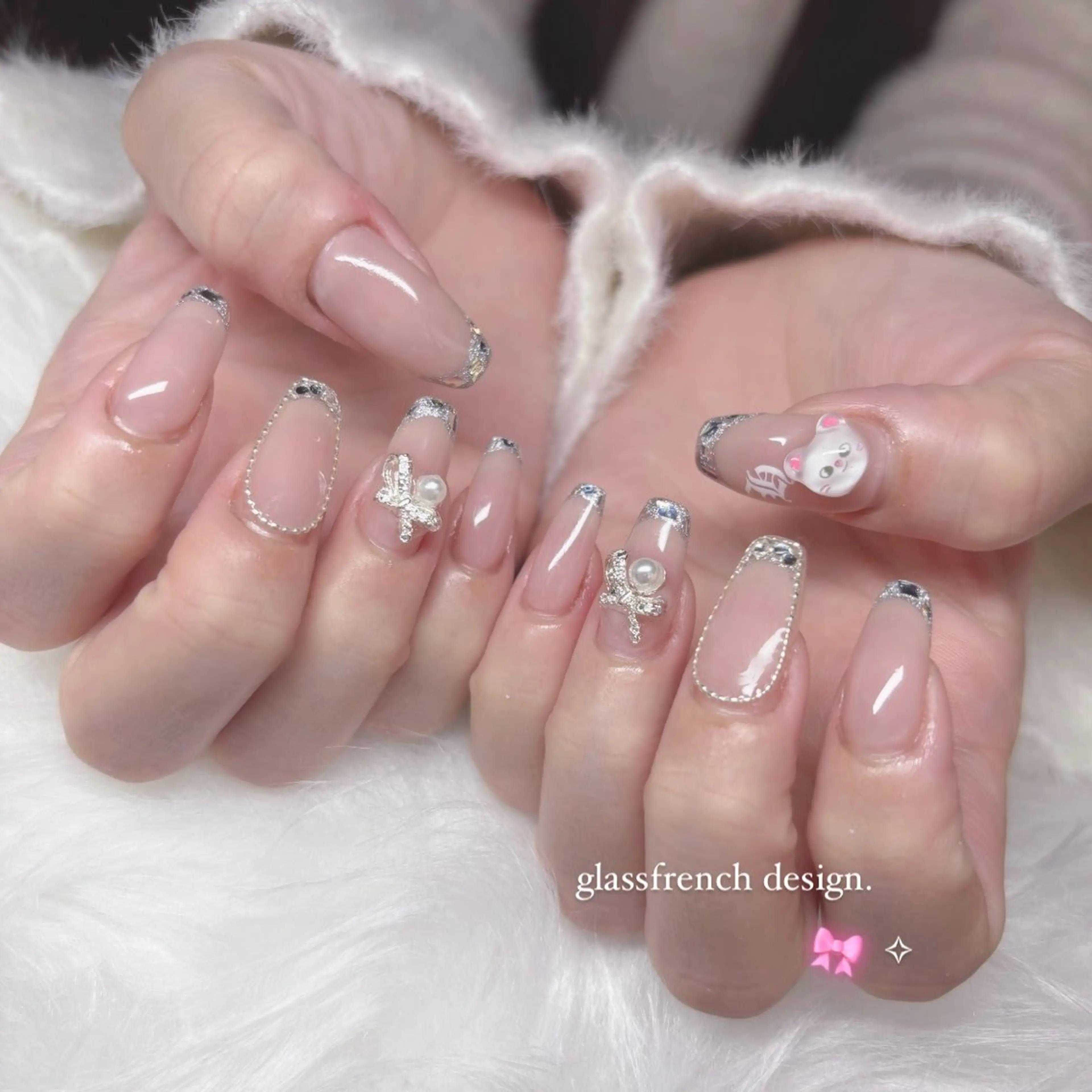 ネイル フレンチネイル ガラスフレンチ 持ち込み cologne nail所属・HAGIHARA MANAのネイルデザイン