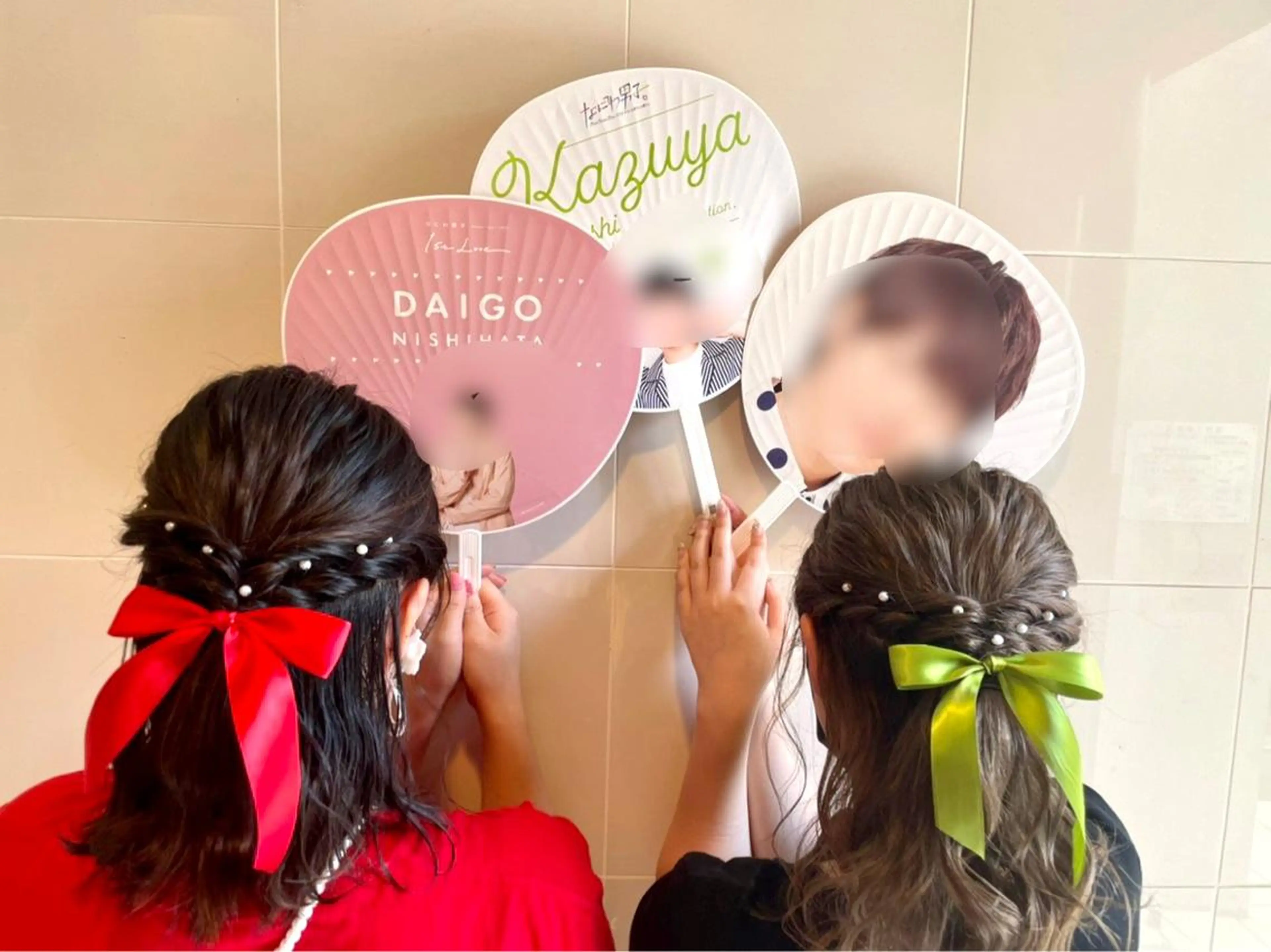 メンカラリボン🎀＋パールピン付きライブ用ヘアメイクの写真