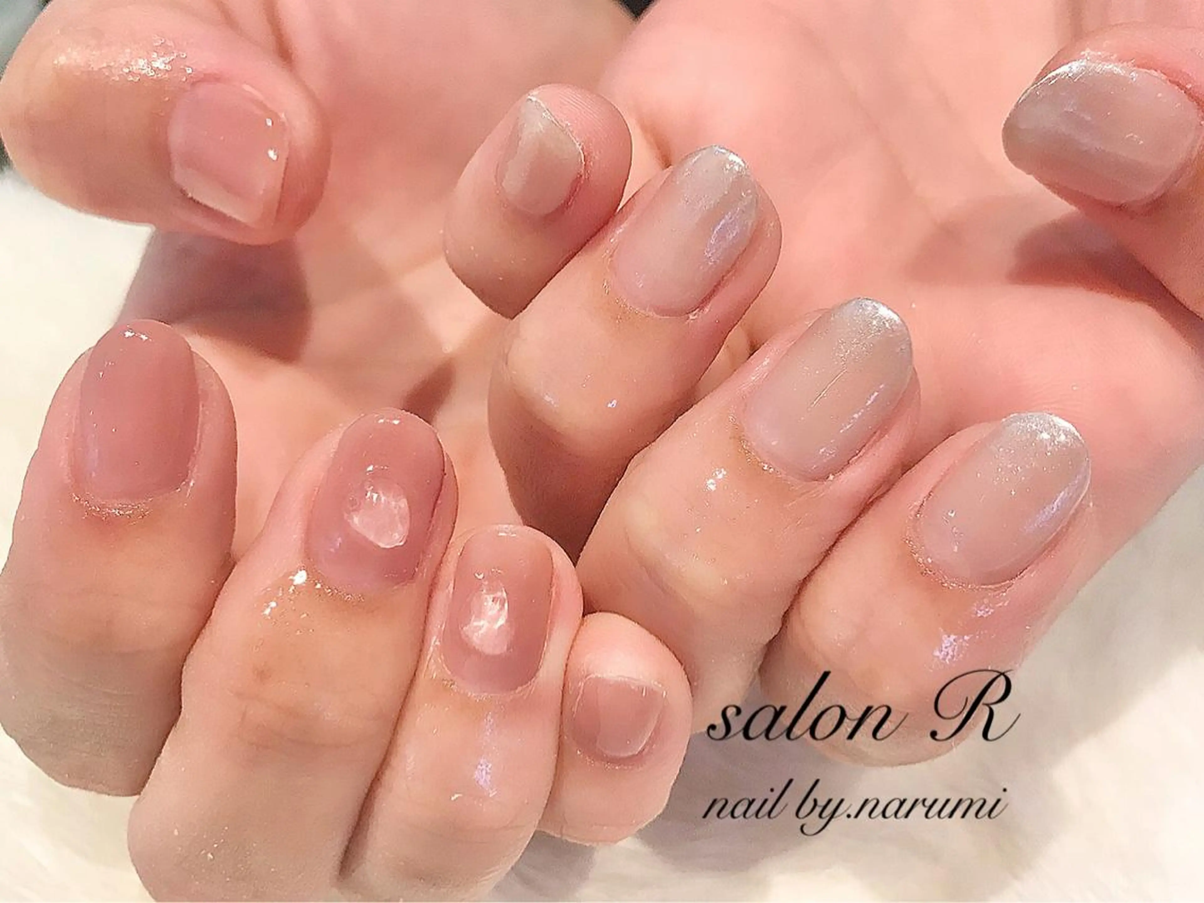 ネイル ミラーネイル ニュアンスネイル Re Pearl～コーディネートサロン～ 市駅前店所属・NARUMI HYODOのネイルデザイン