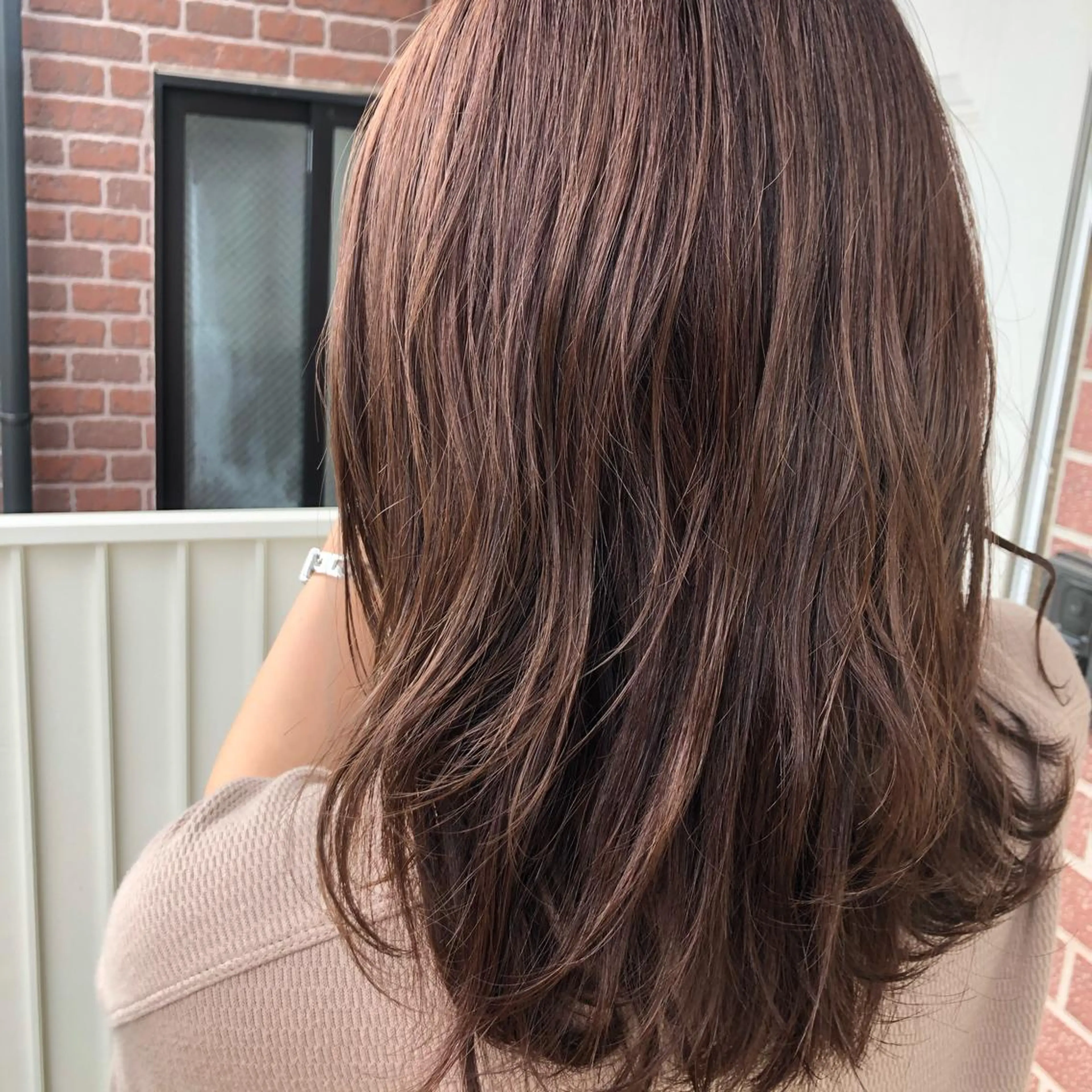 カラー ベージュカラー ピンクカラー ピンクベージュ OAK 学芸大学所属・秋葉萌　透明感カラー /レイヤー/ボブ♡のヘアスタイル