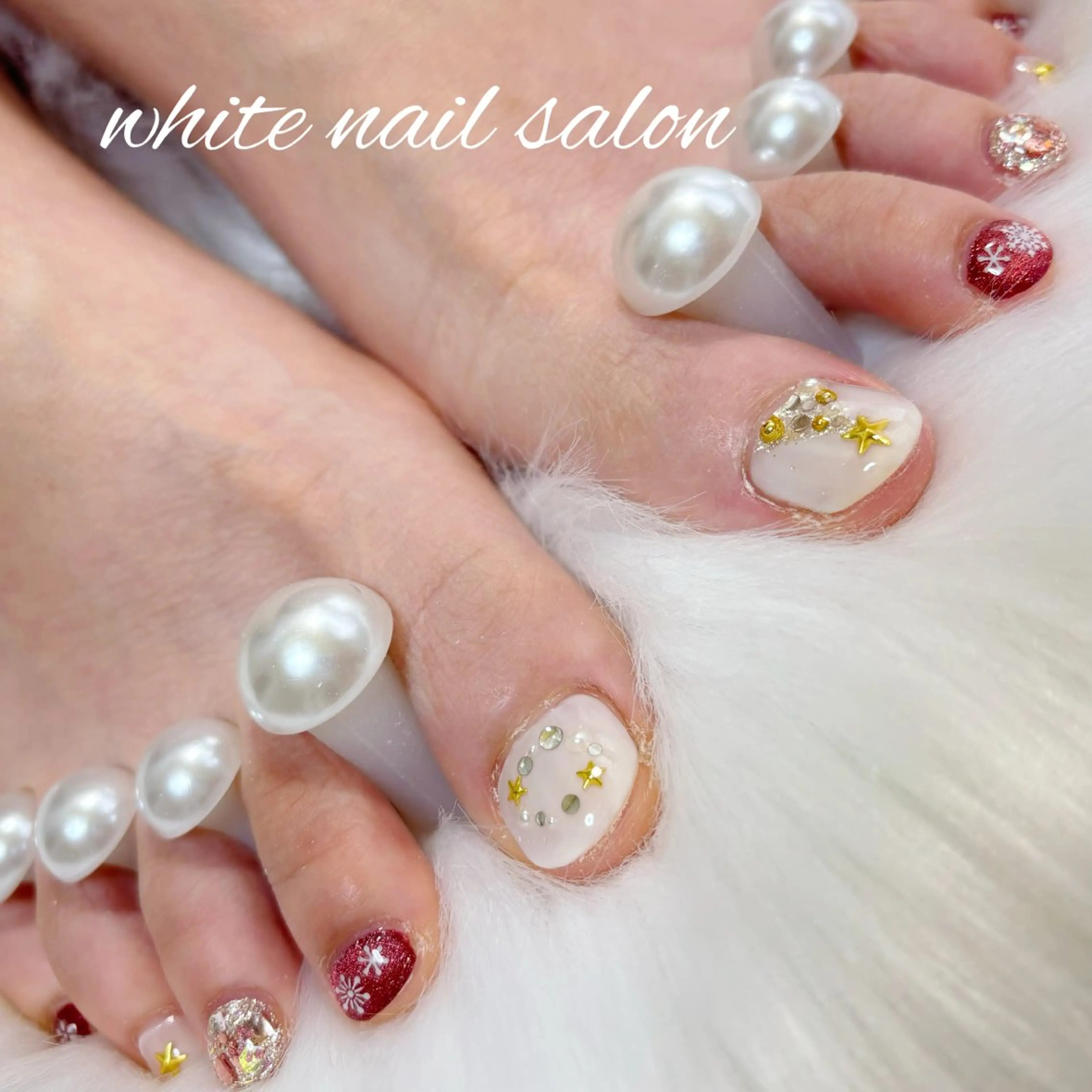 ネイル フットネイル ラメ(グリッター) フットネイル white nail salonのネイルデザイン