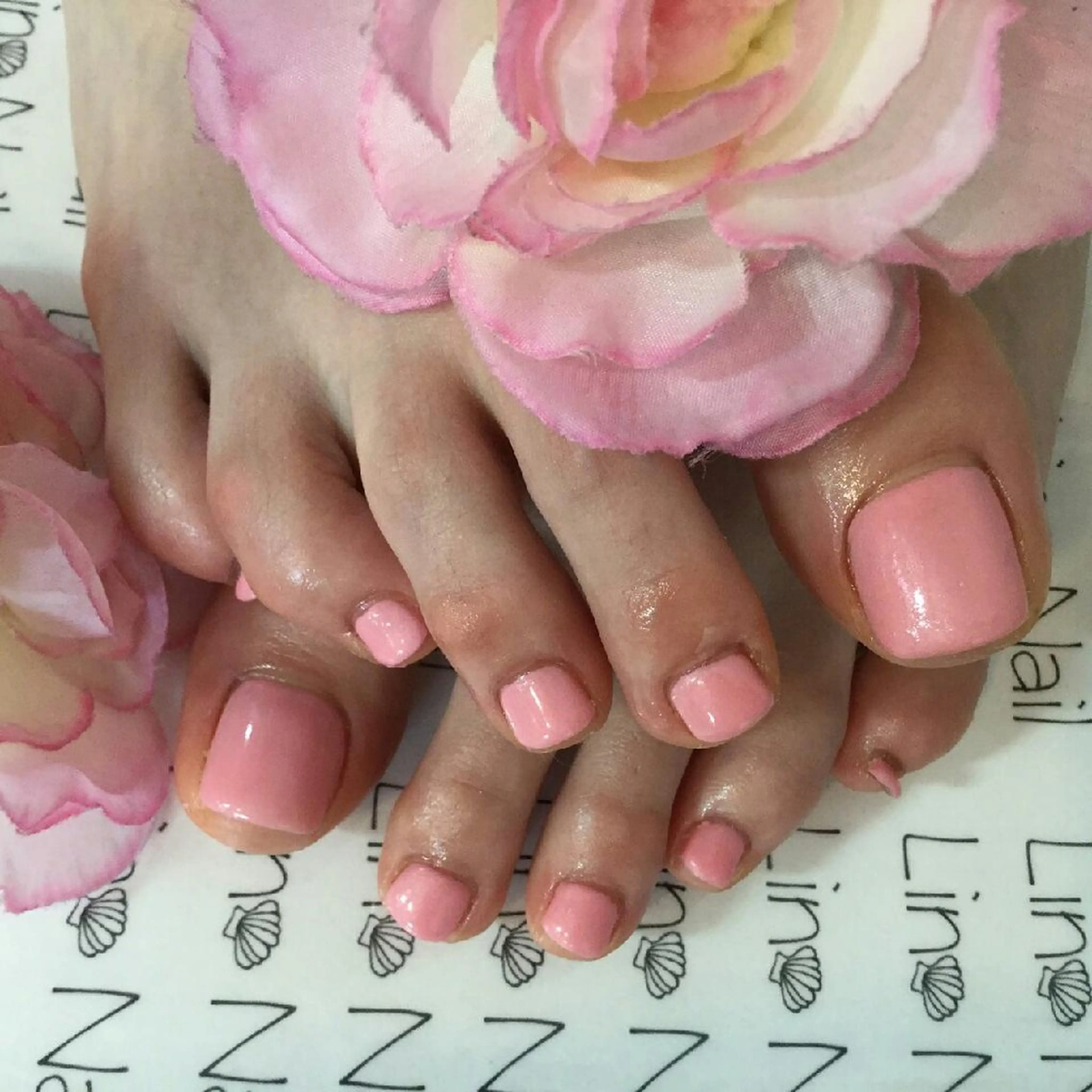 ショート ミディアム セミロング カラー まつエク ネイル フットネイル Lino Nail(リノネイル)所属・Lino Nail sekitomiのネイルデザイン