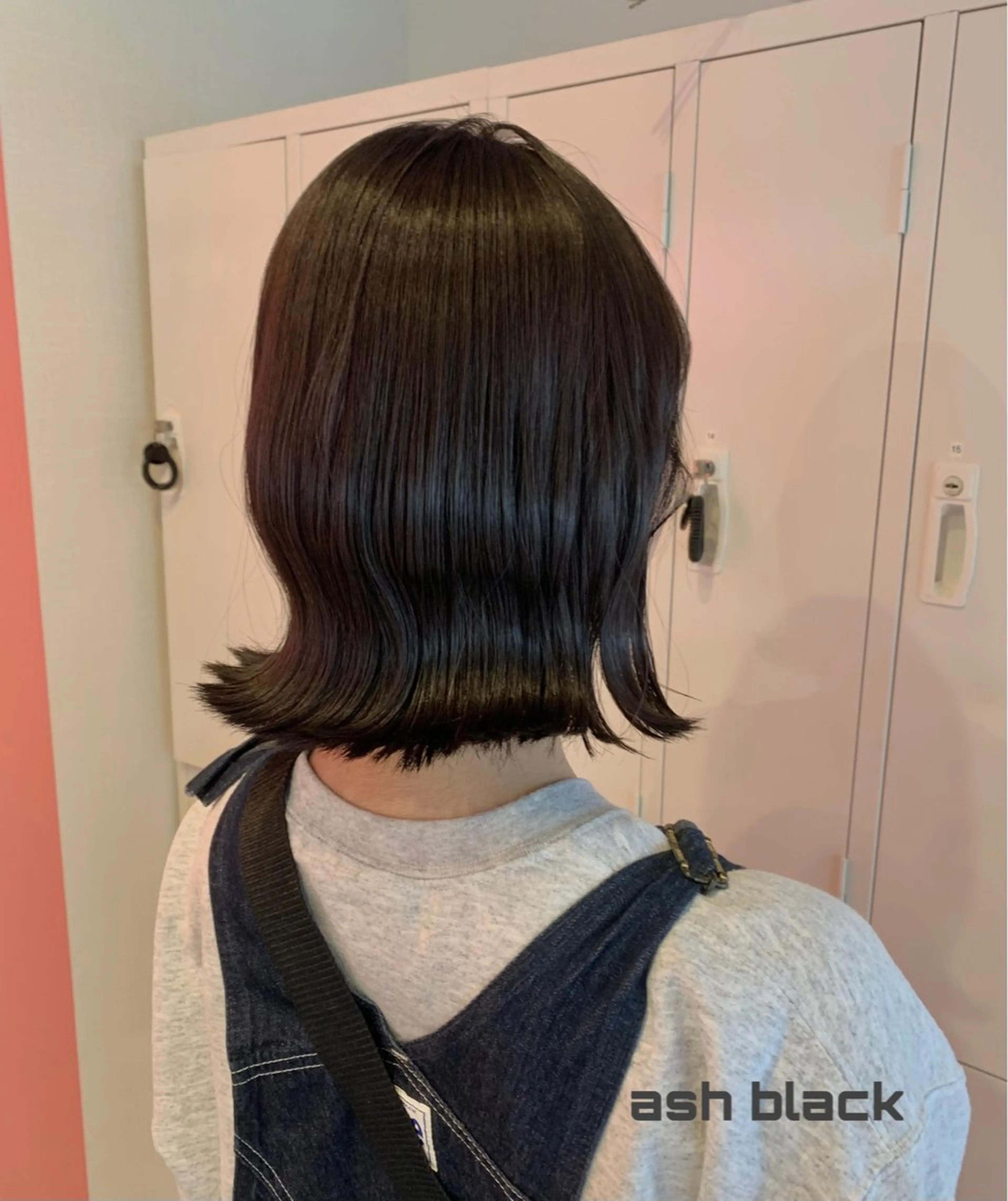 ミディアム アッシュ アッシュブラック annuy MIHANAのヘアスタイル