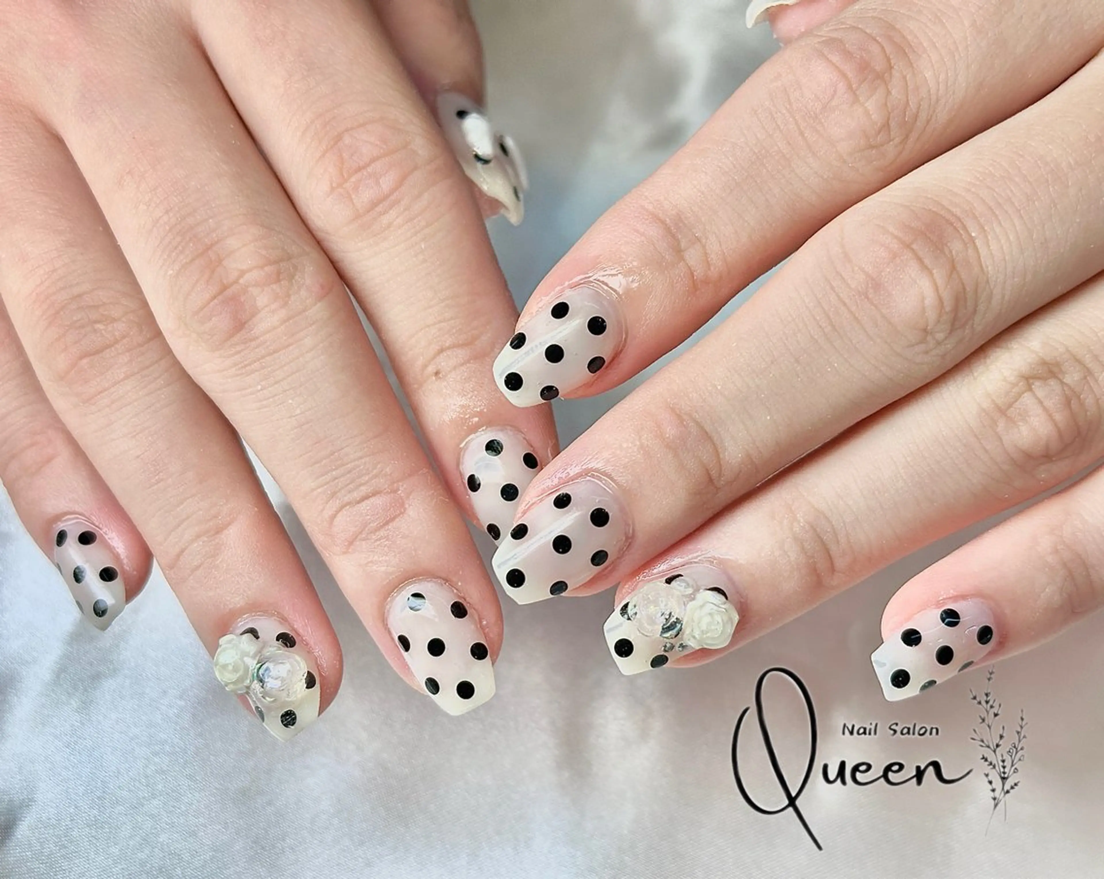 ネイル ハンドネイル Queennail 北堀江AYAのネイルデザイン