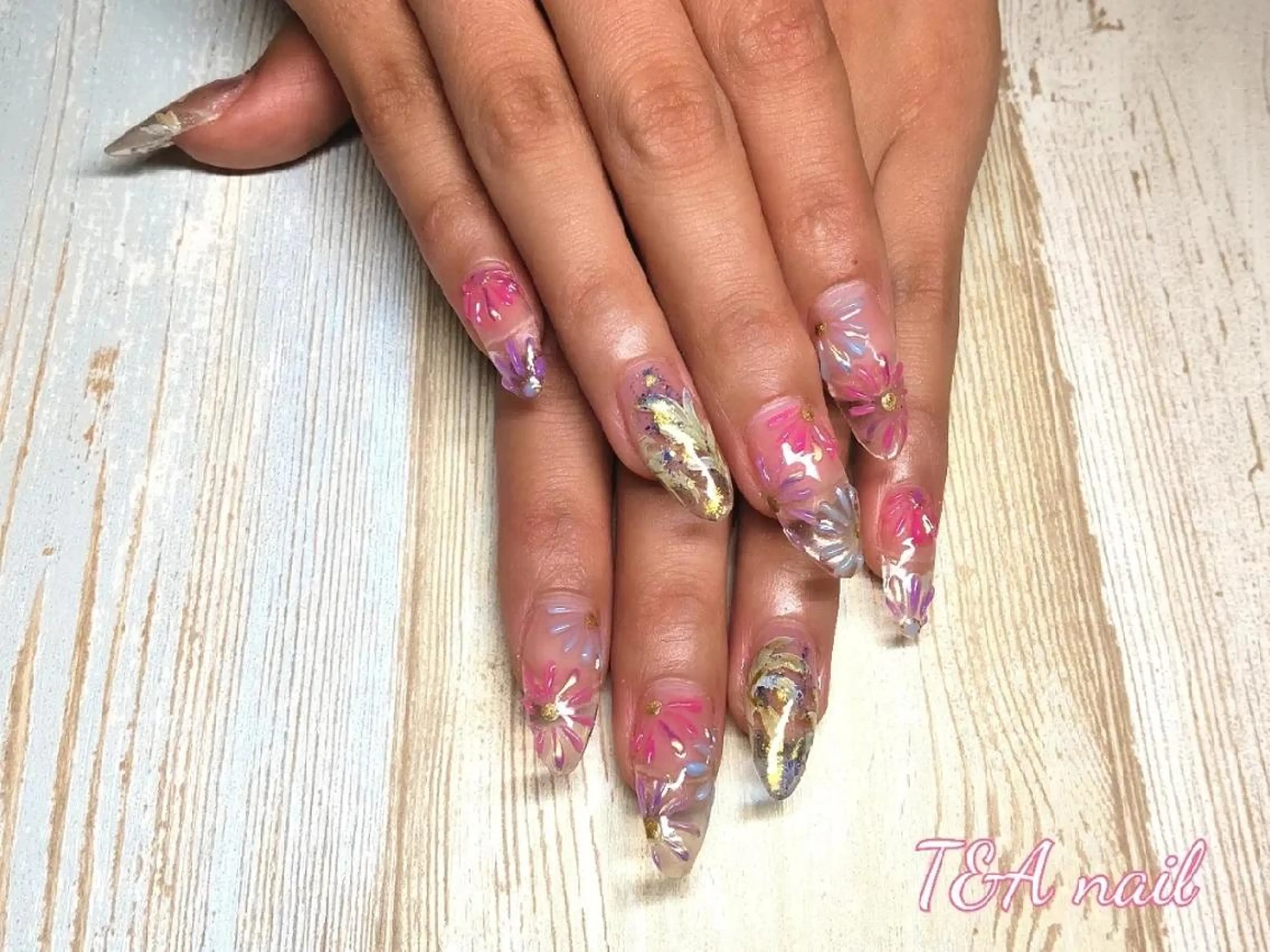 セミロング ネイル 長さ出し ジェルネイル ニュアンスネイル スカルプネイル 夏ネイル ハンドネイル T&A nailのネイルデザイン