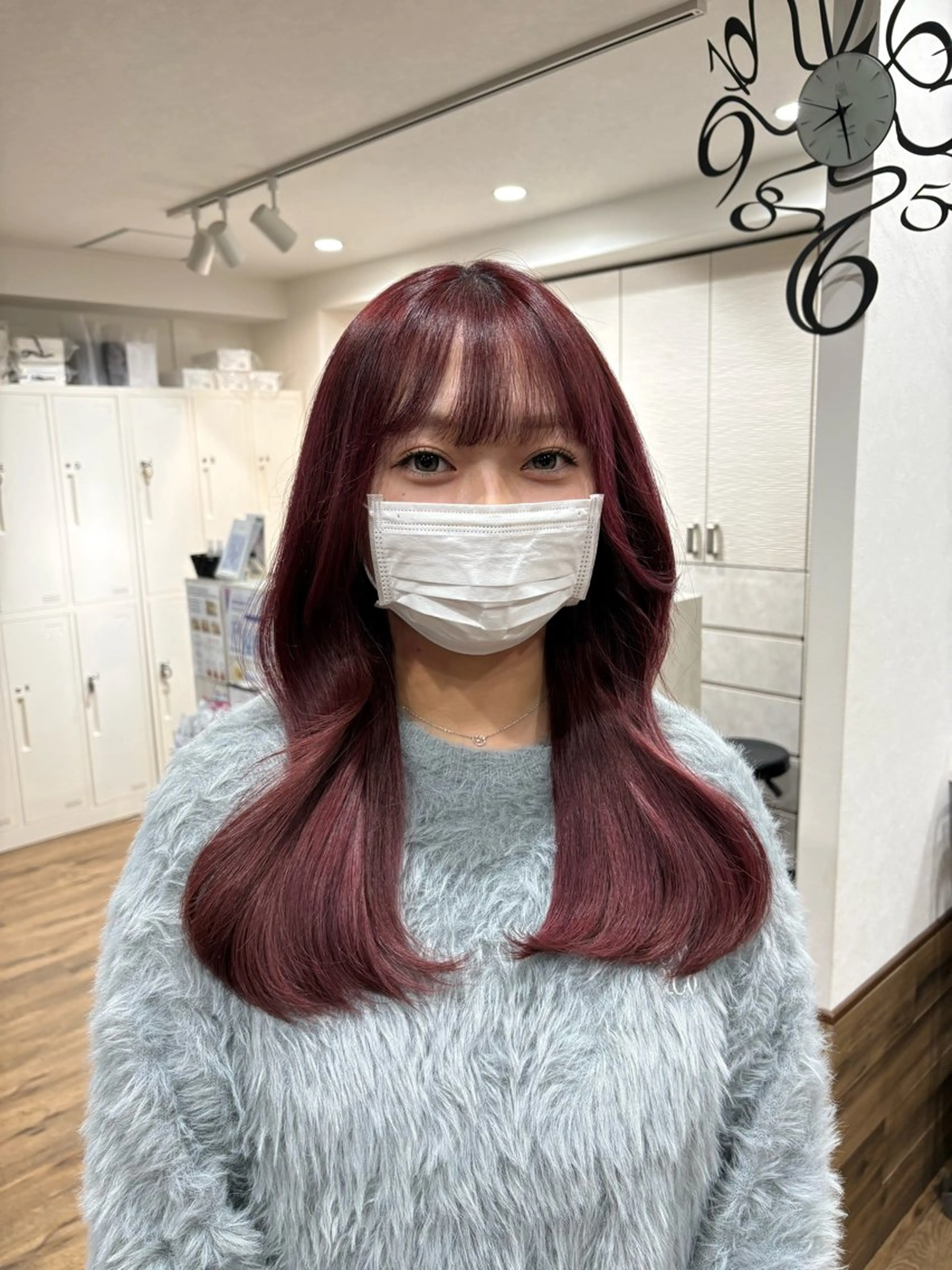 ロング カラー レッドカラー ヘアカラー 岸田 麻友香のヘアスタイル