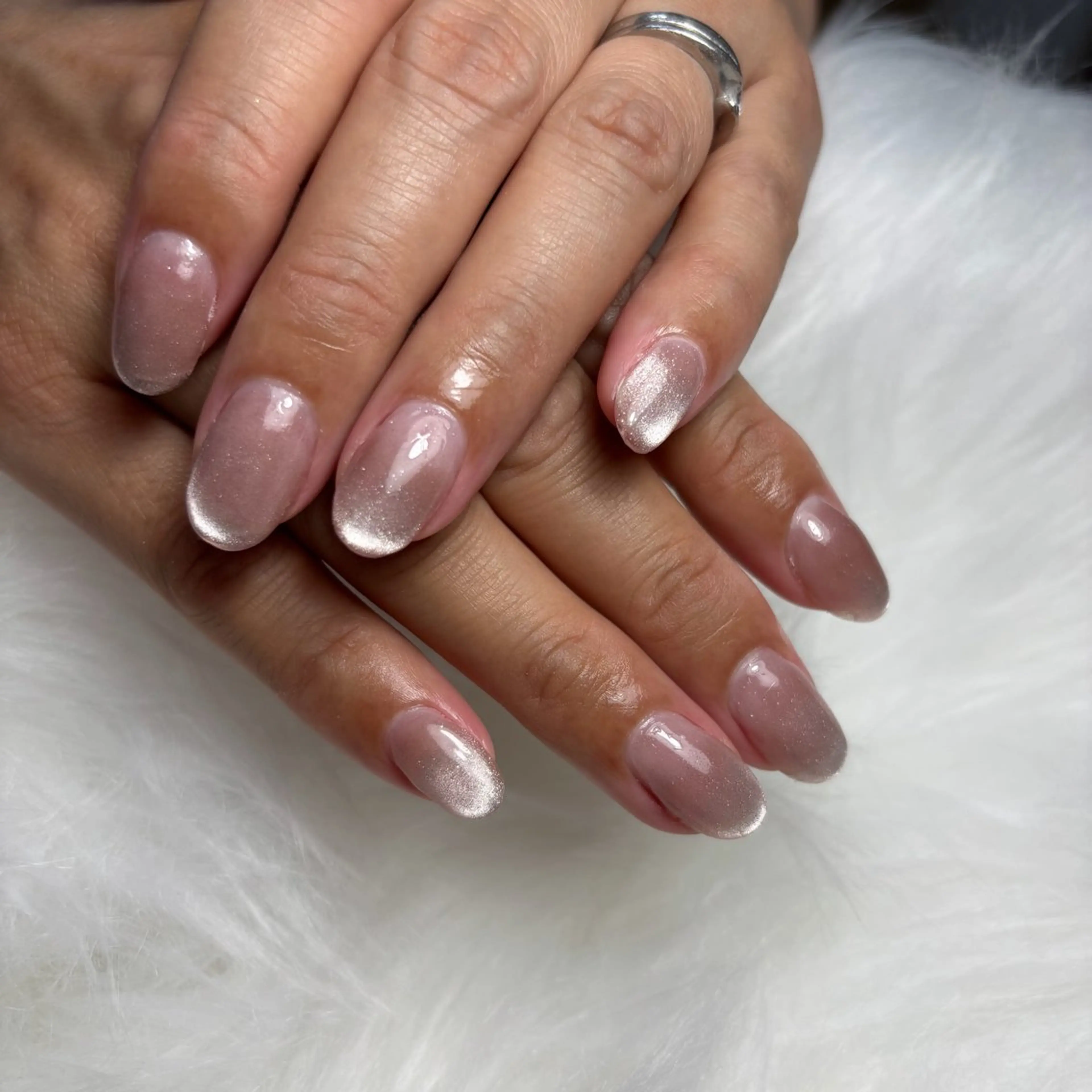 ネイル ハンドネイル ホワイトニング専門サロンGLOW所属・GLOW a_nailのネイルデザイン