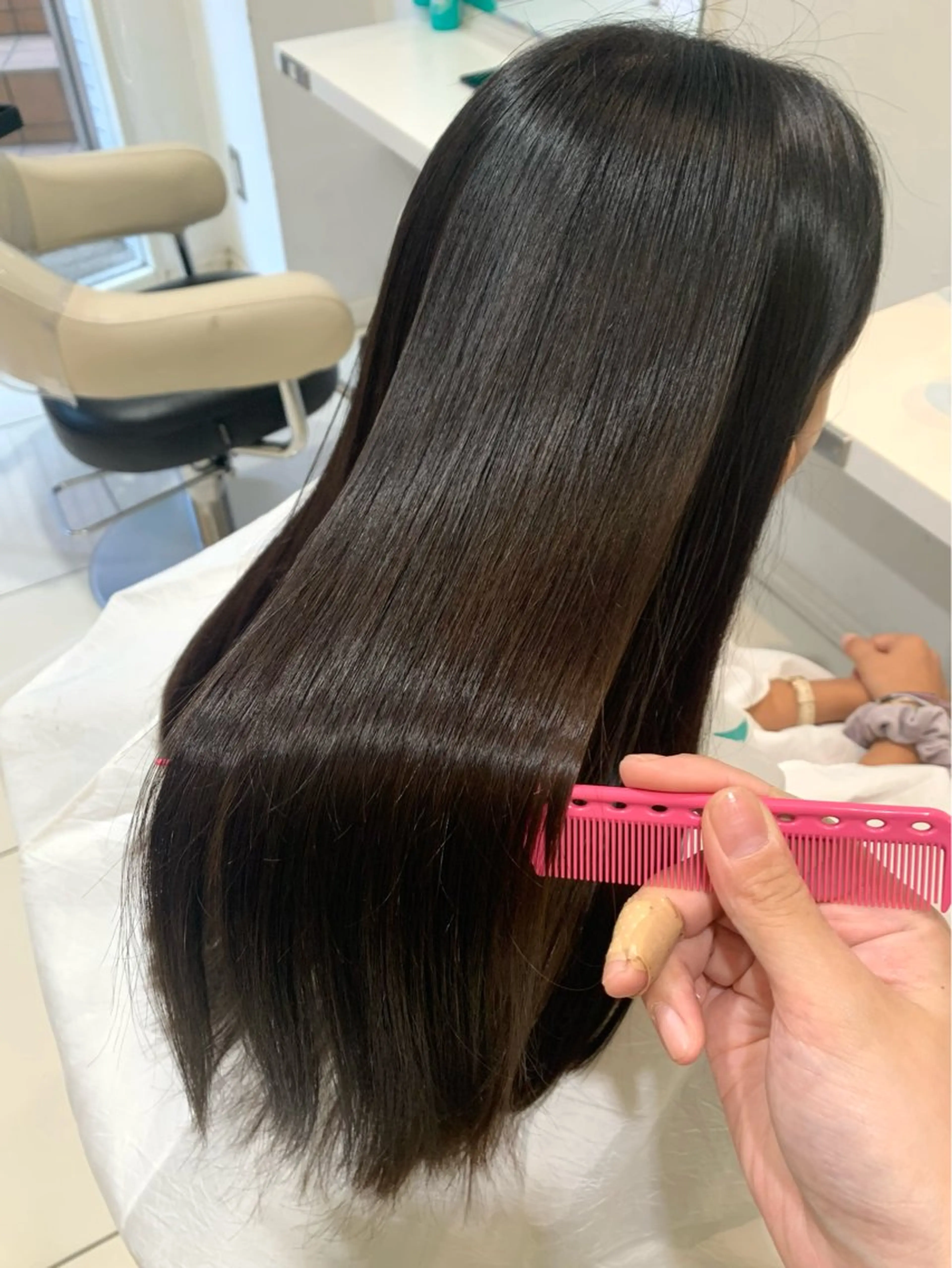 ロング パーマ 金澤 夏海のヘアスタイル