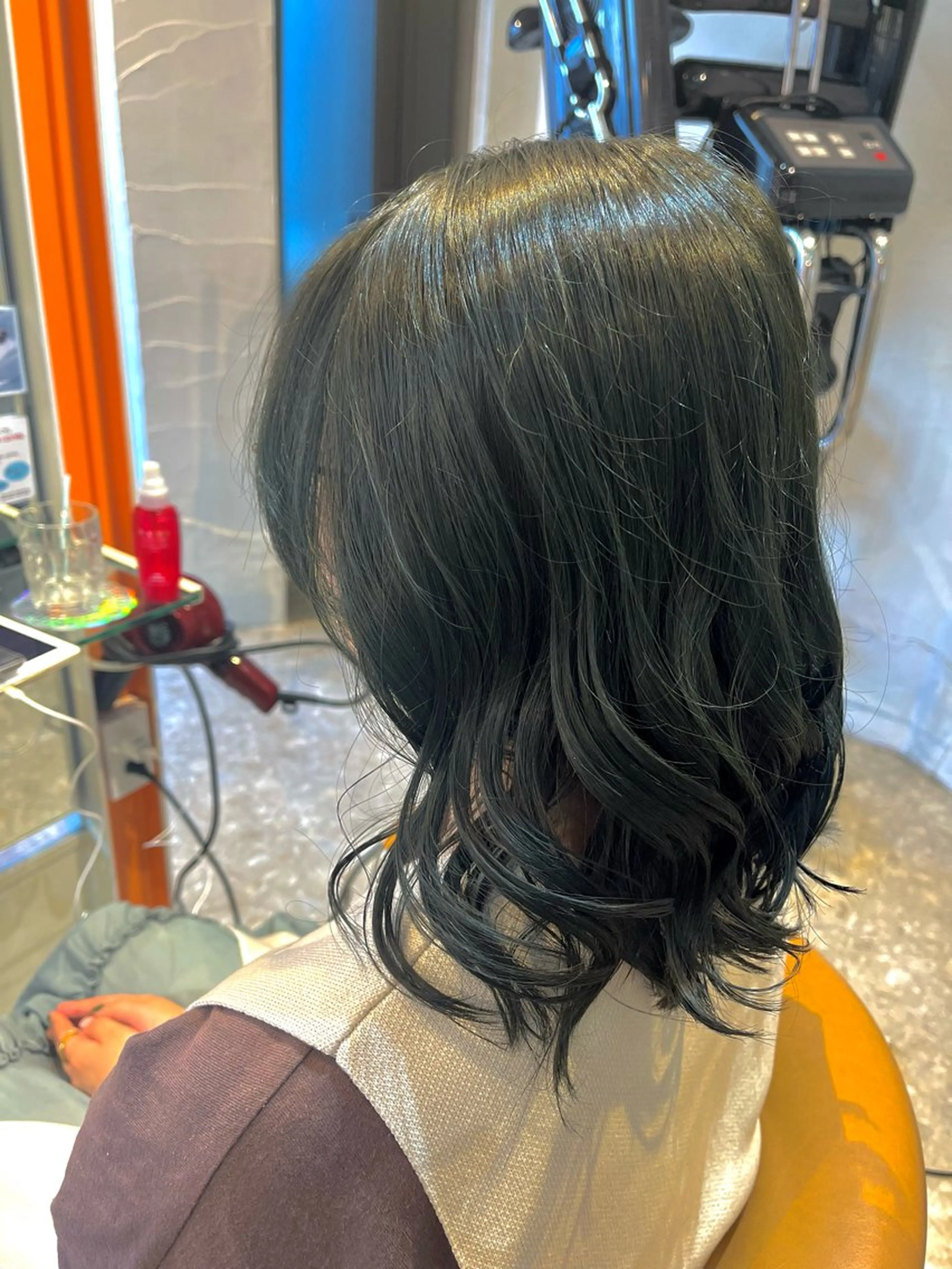 ミディアム カラー カット ヘアカラー うしだ かおるのヘアスタイル