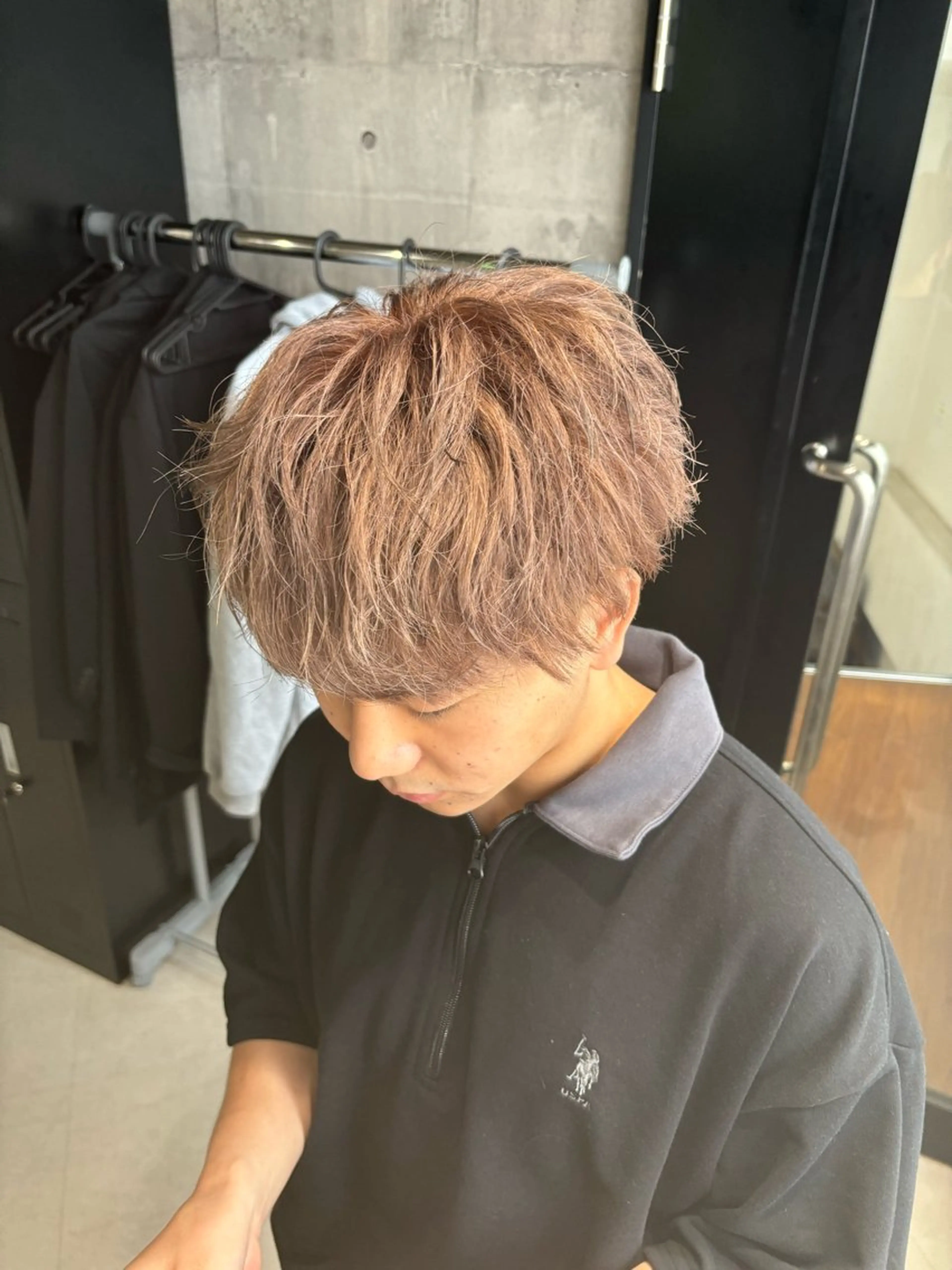 カラー メンズ グレージュ ミルクティーグレージュ カット ヘアカラー トリートメント _white【京橋店】所属・_WHITE / KENTOのヘアスタイル