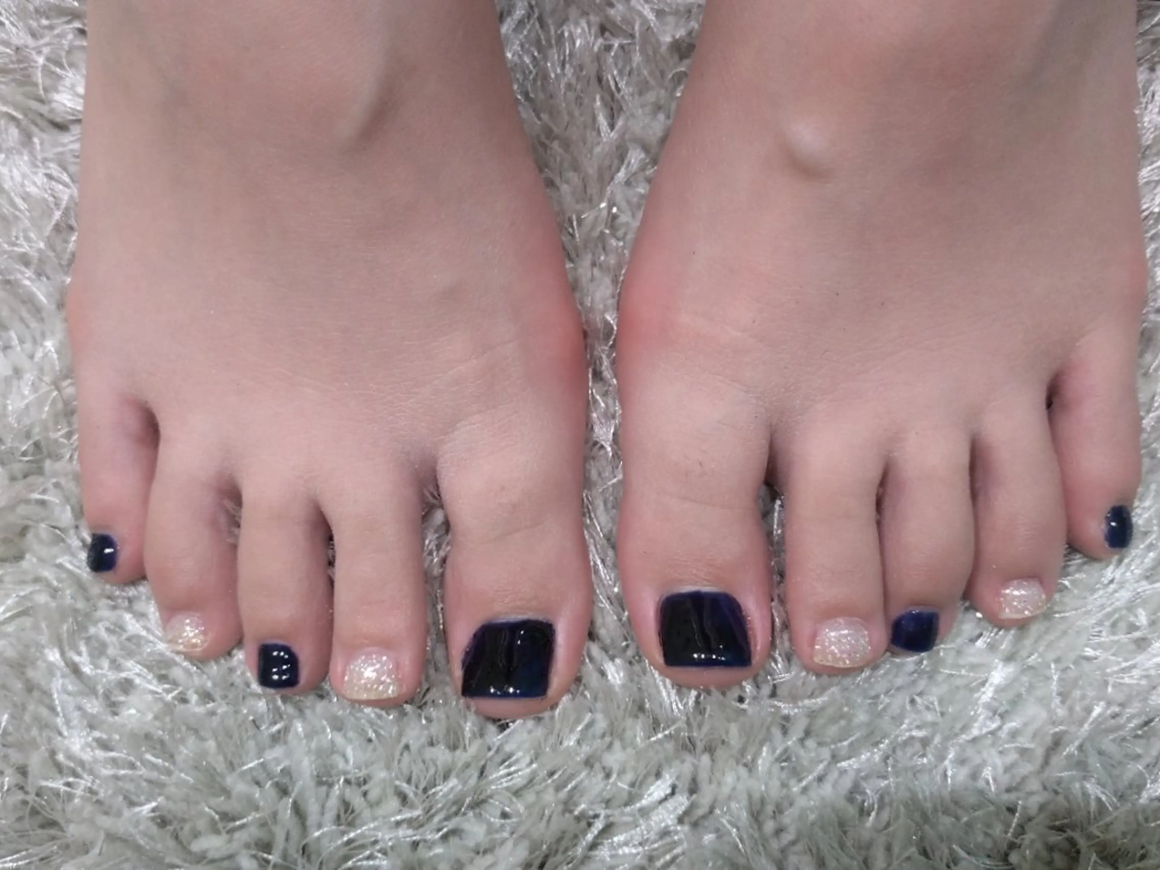 ネイル フットネイル ワンカラーネイル フットネイル AG nail 〚　yuka　〛のネイルデザイン