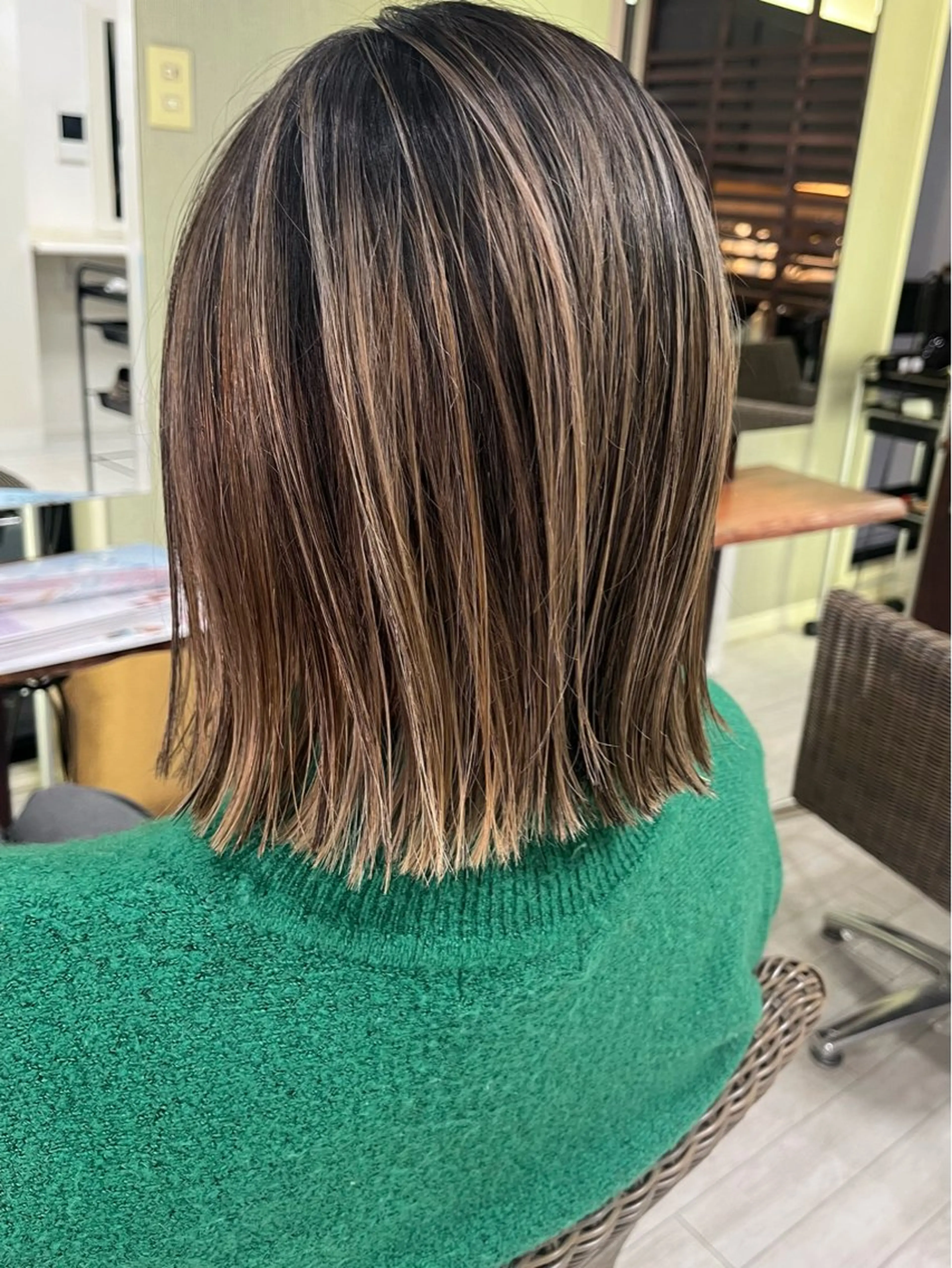 ミディアム レイヤーカット カット ヘアカラー トリートメント ママ美容師 ＊ヒマワリのヘアスタイル