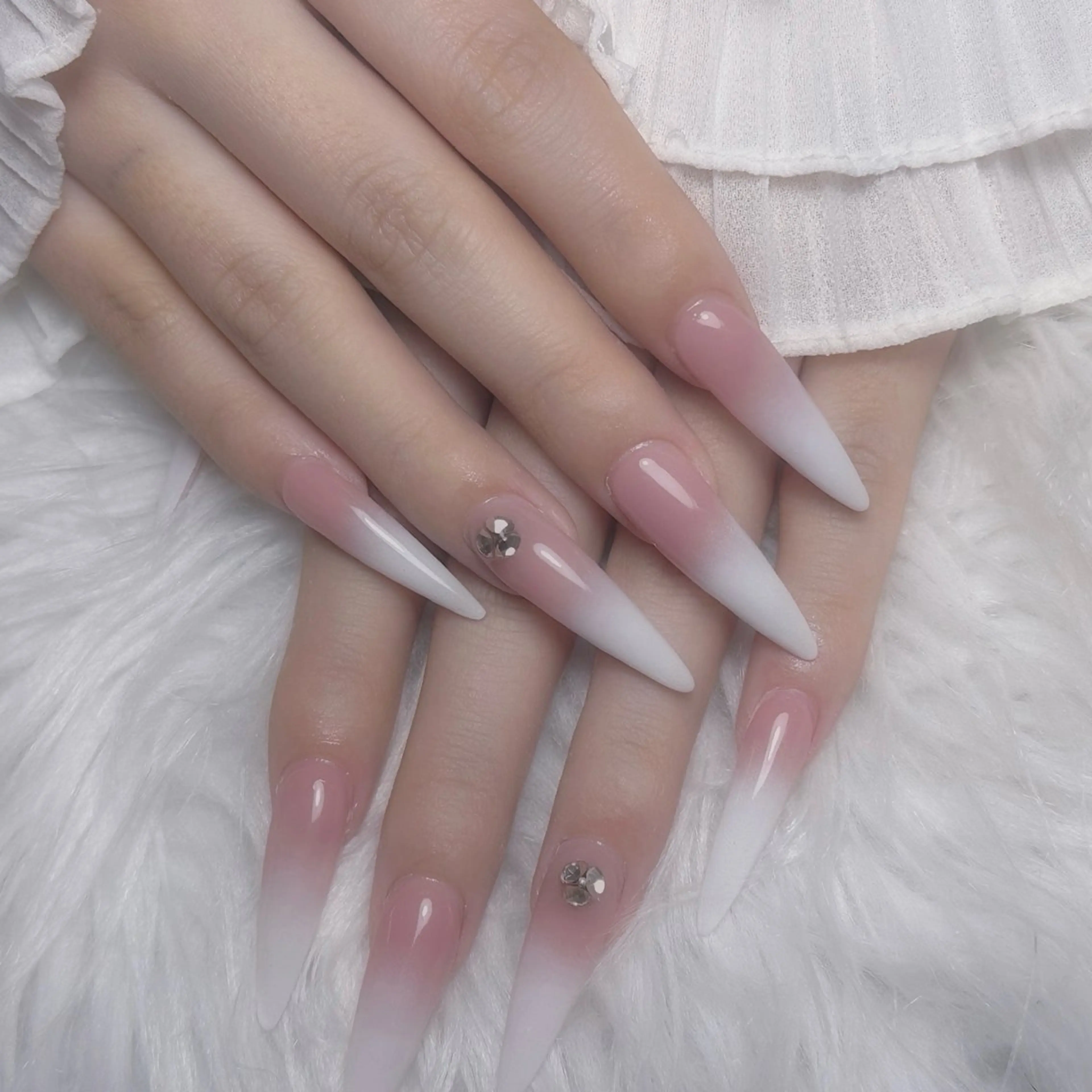 ネイル ハンドネイル Yun nail Jihoのネイルデザイン