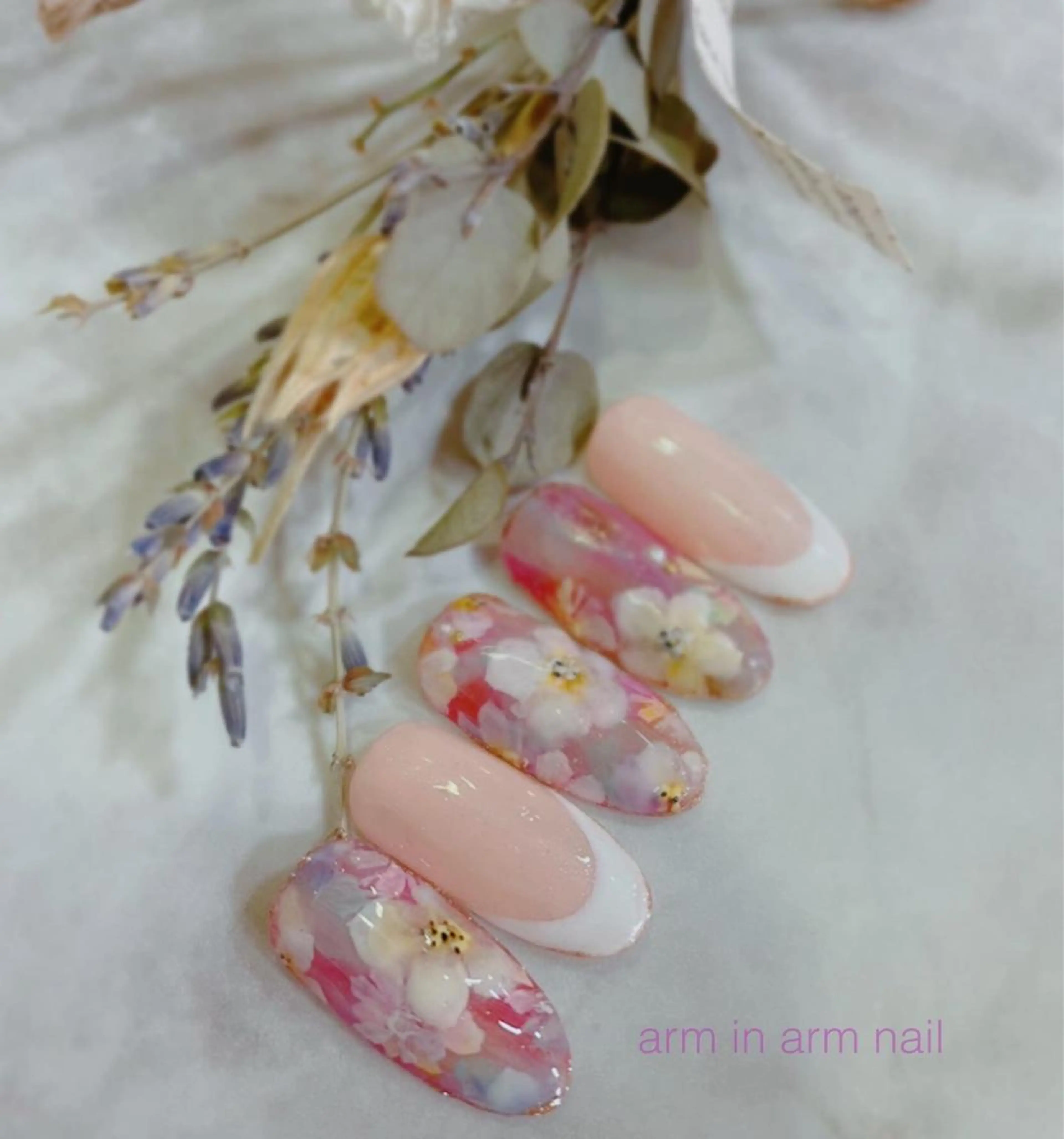 ネイル arm in arm ︎✿Yamamotoのマツエク・マツパデザイン