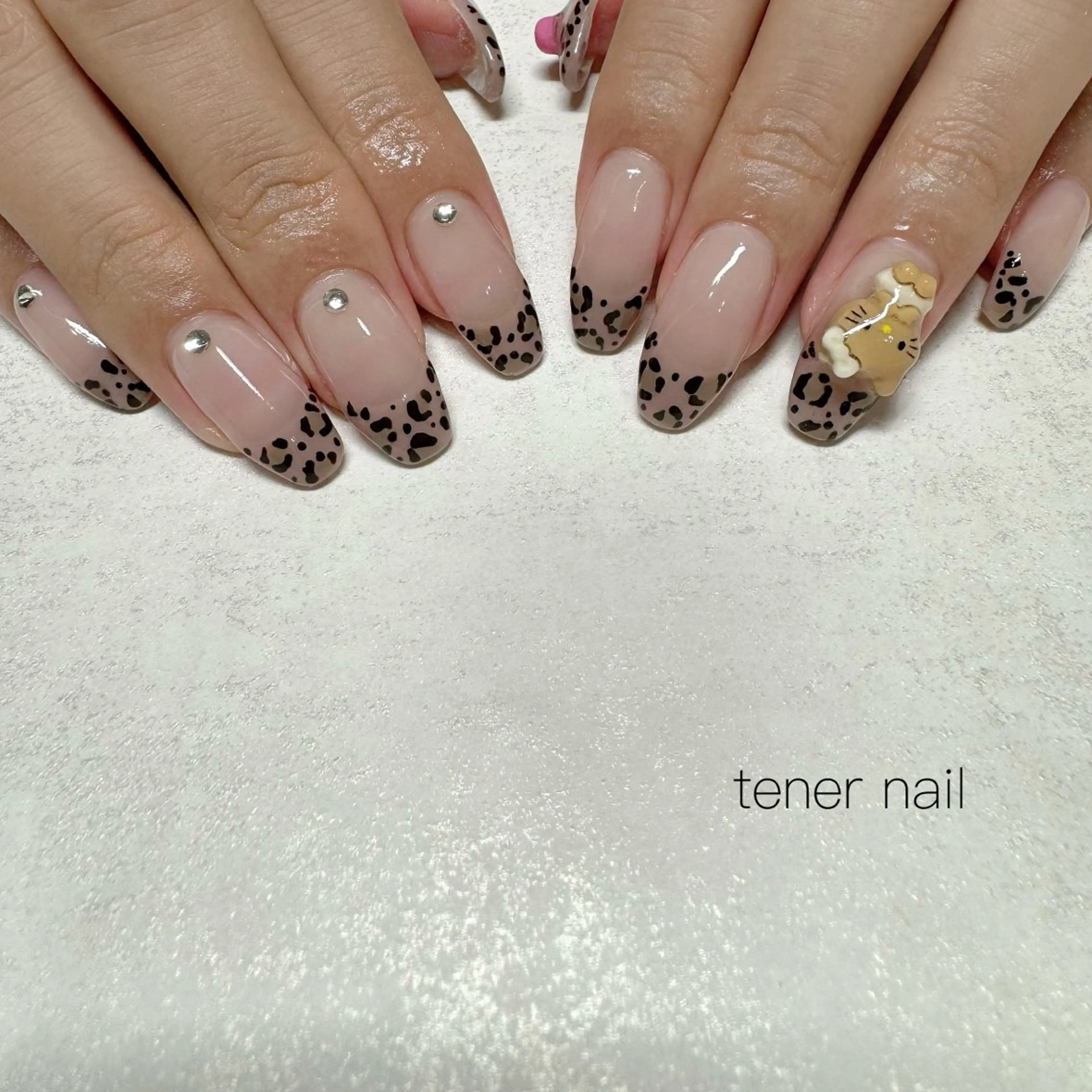 ネイル アニマル柄 ハンドネイル tener  nail  テネルネイル所属・テネルネイル tener nailのネイルデザイン