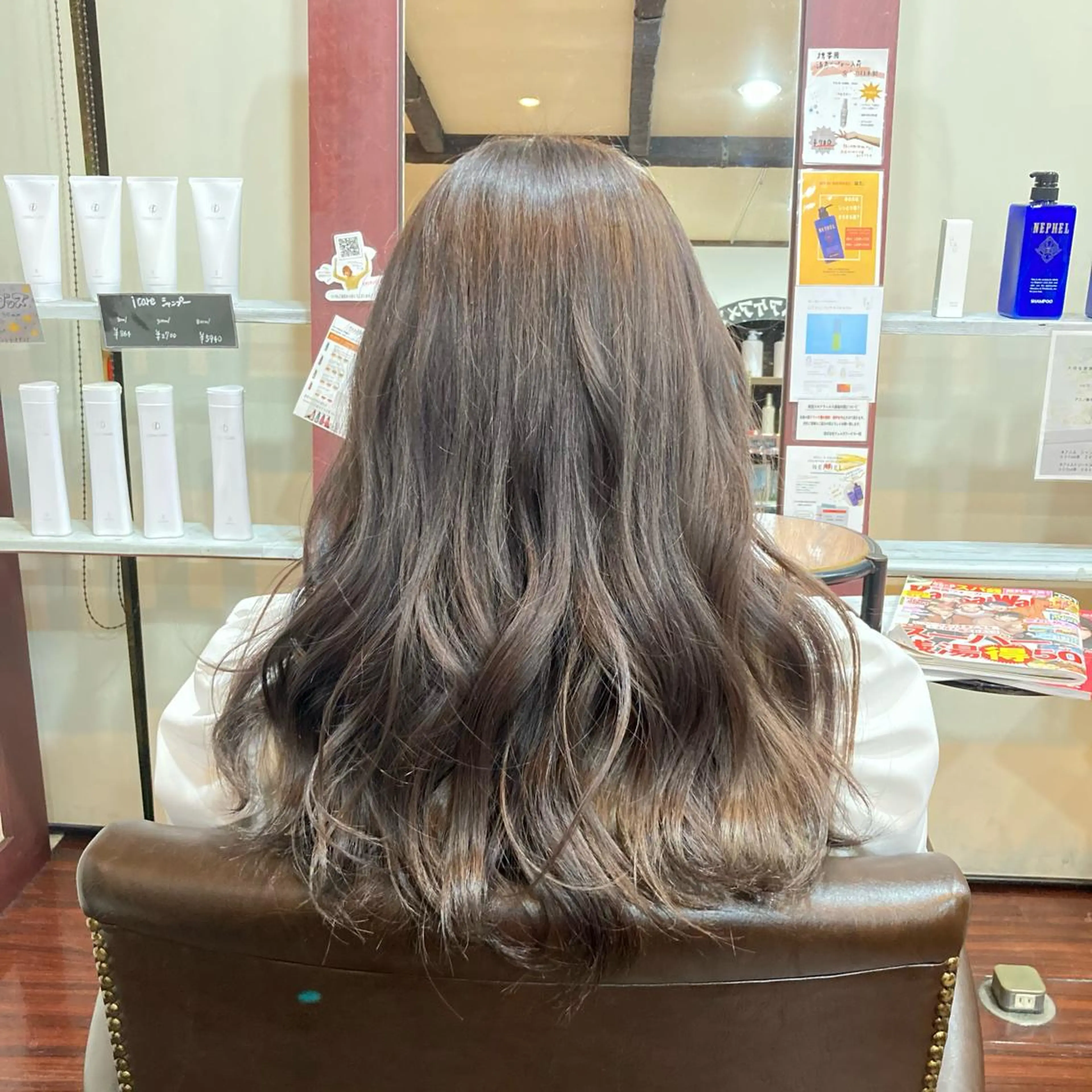 ミディアム カラー ブリーチ Well‘s黒木🌿 レイヤー💎寒色のヘアスタイル