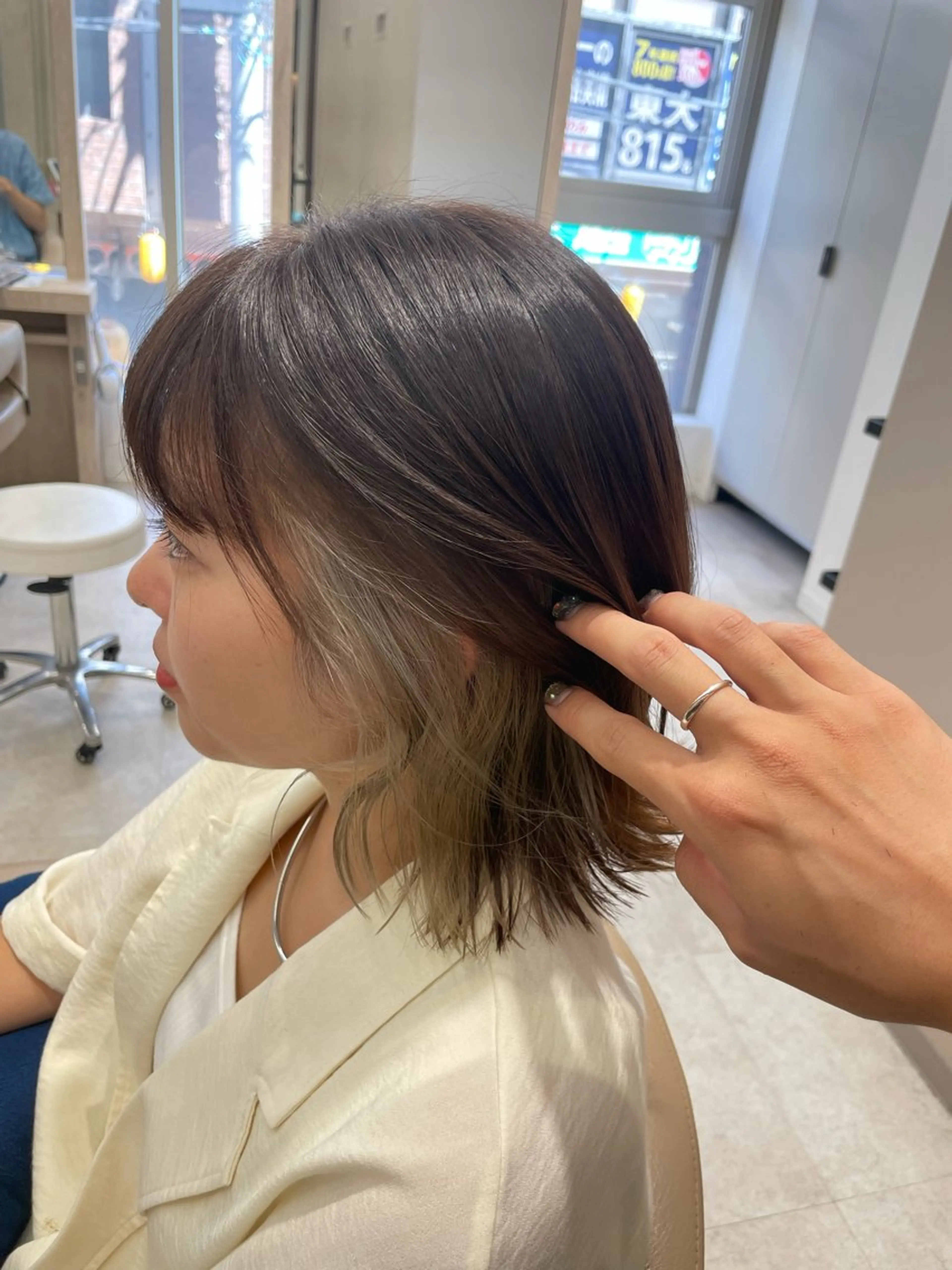 ミディアム カラー ベージュカラー イヤリングカラー カット ヘアカラー トリートメント EARTH菊名店👾 ひらのすぐるのヘアスタイル