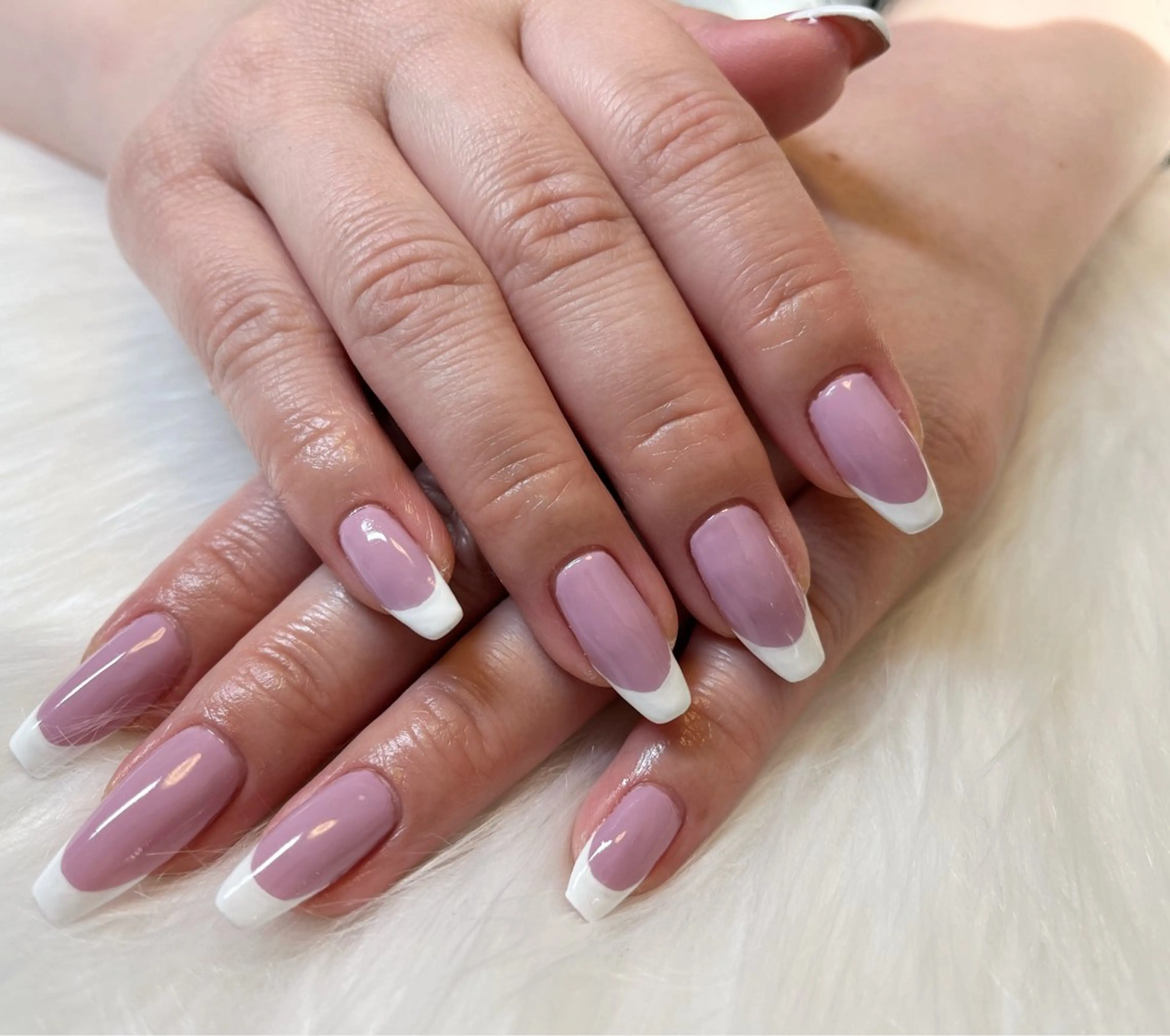 ネイル 長さ出し フレンチネイル スクエアネイル ネイルサロン flatのネイルデザイン