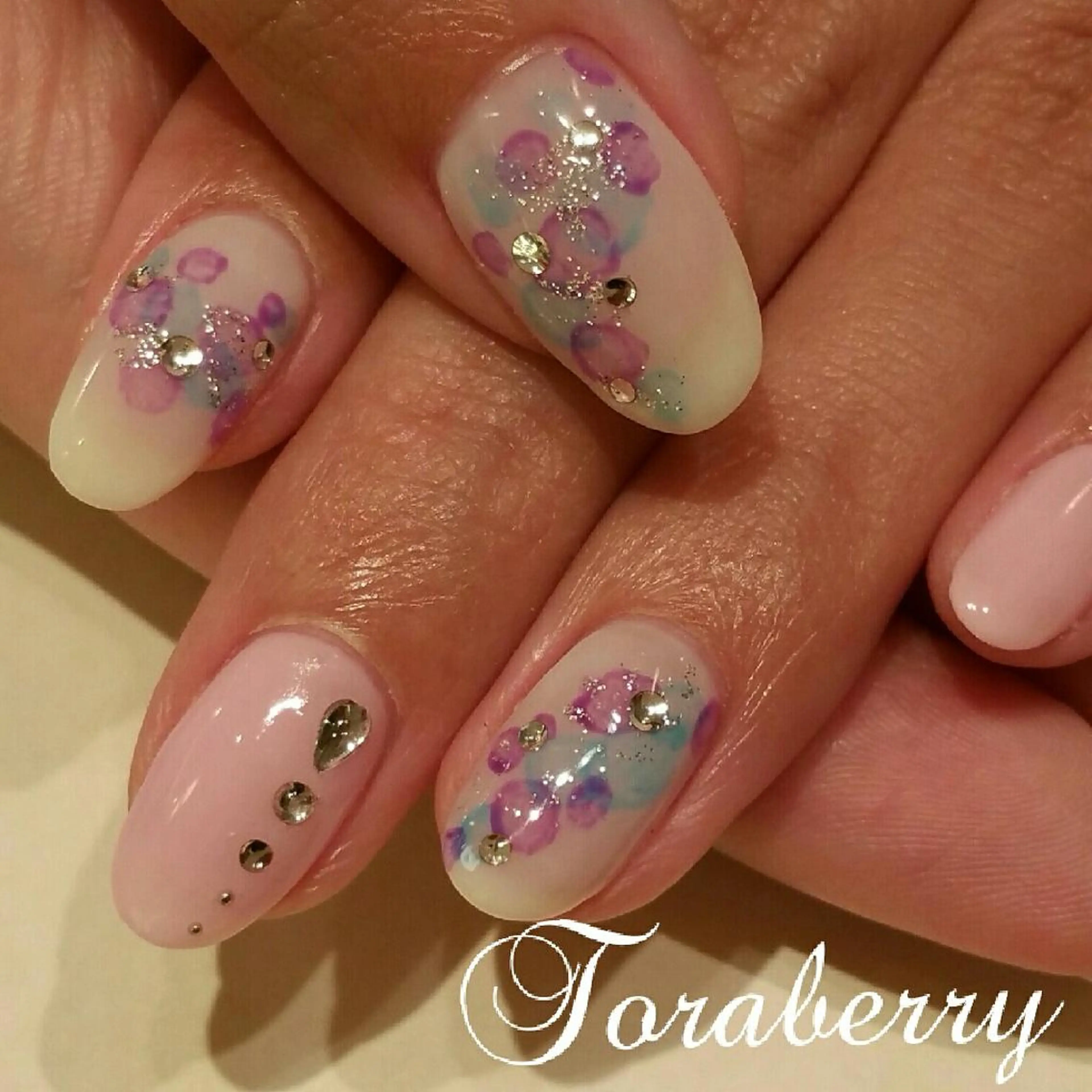 ネイル ネイリスト なつみのネイルデザイン